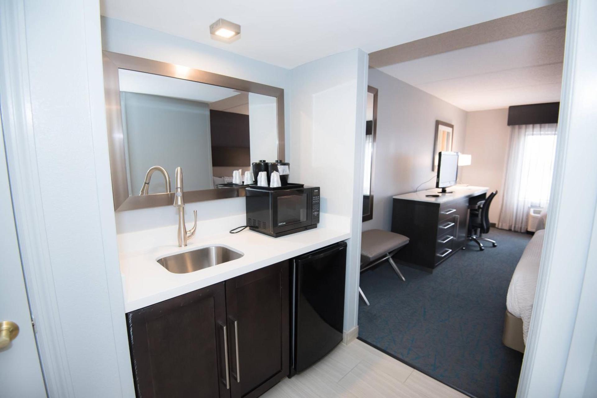 Fairfield Inn & Suites Atlanta Airport North photo 17