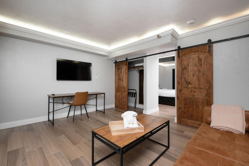 The Westerner - Extended Stay photo 76