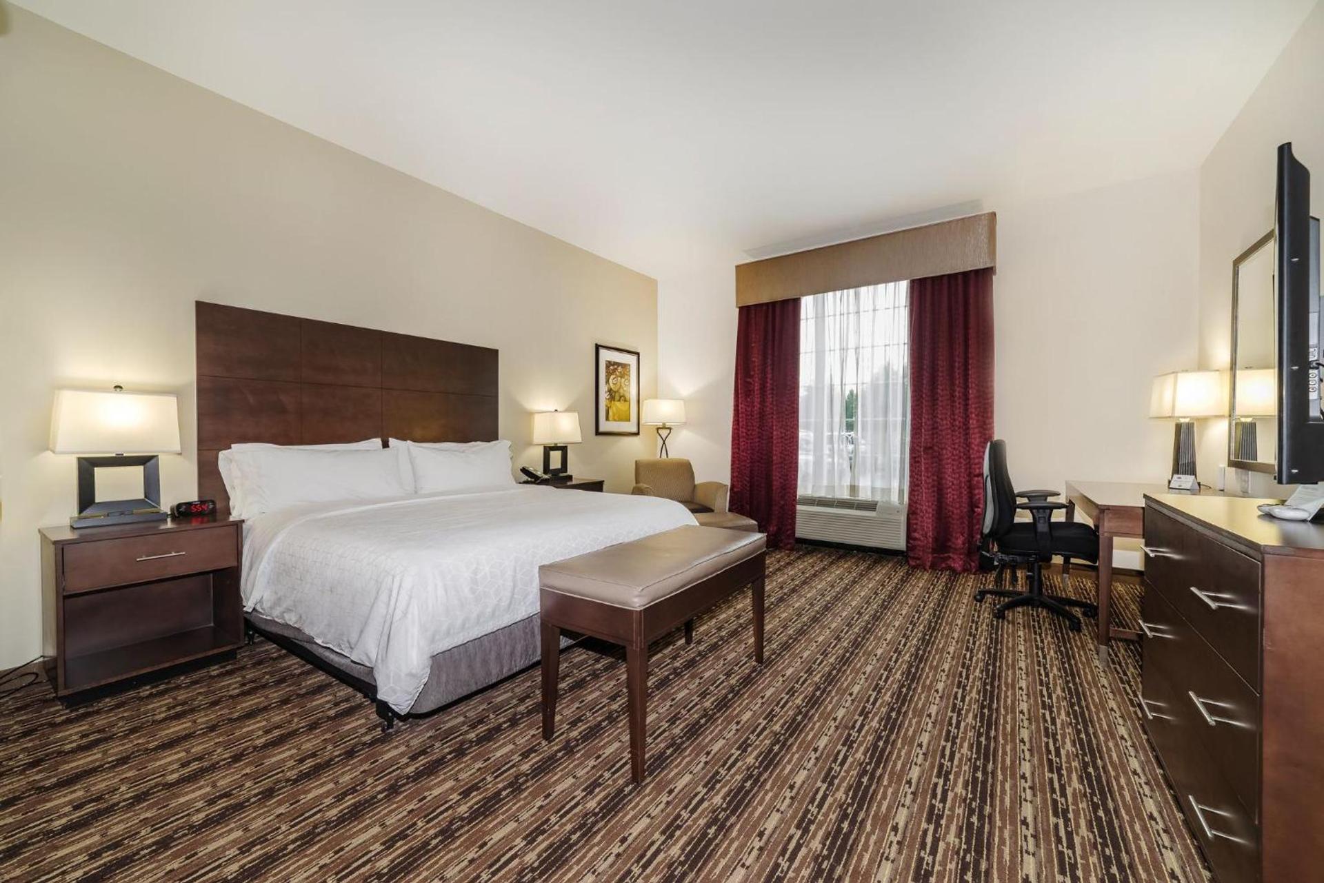 Holiday Inn Express & Suites Aiken by IHG photo 28