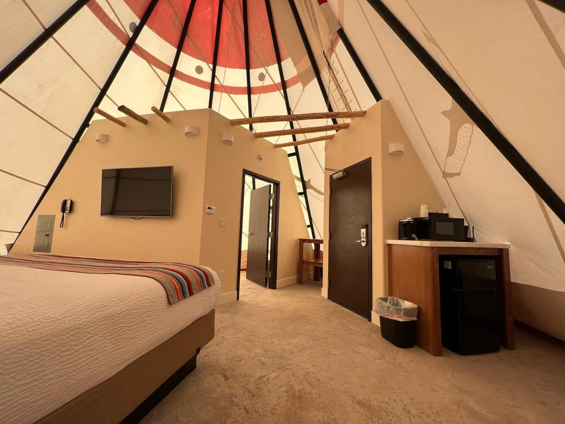 Bluff Dwellings Resort photo 4