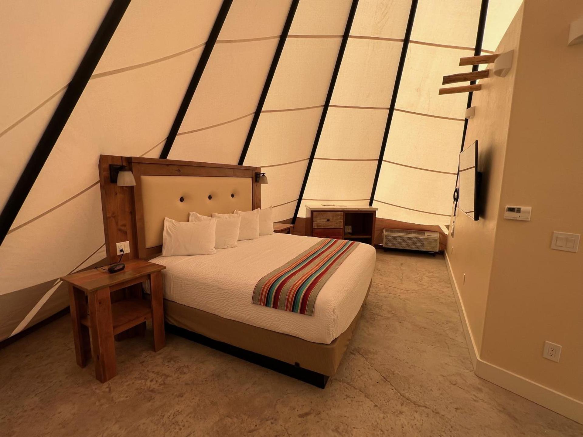 Bluff Dwellings Resort photo 6