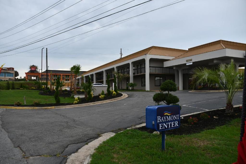 Baymont by Wyndham Macon I-75 photo 11