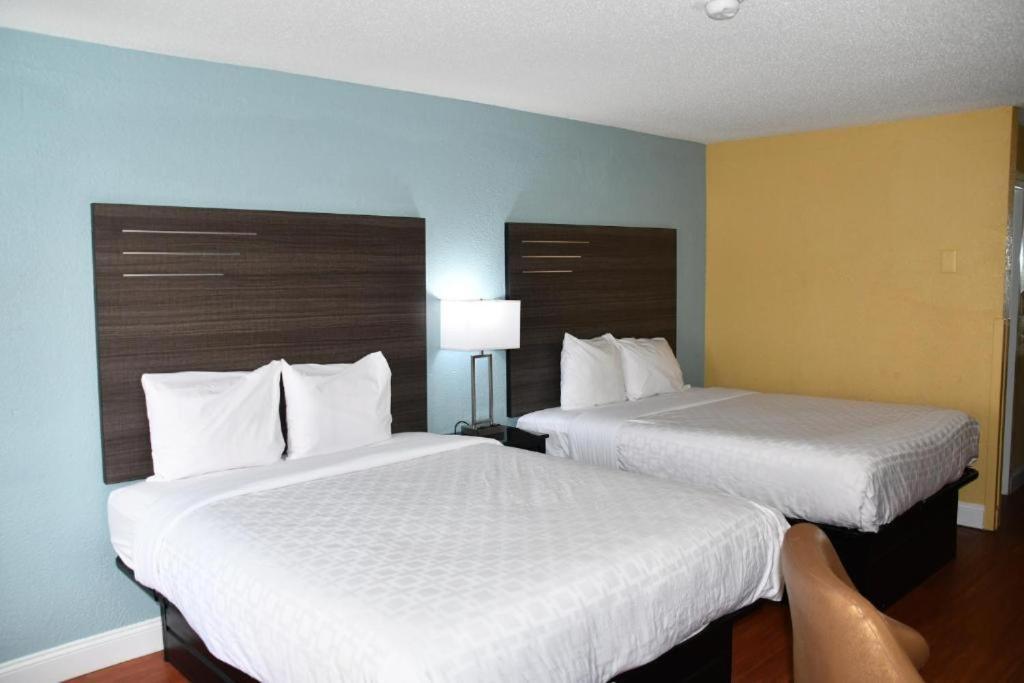 Baymont by Wyndham Macon I-75 photo 22