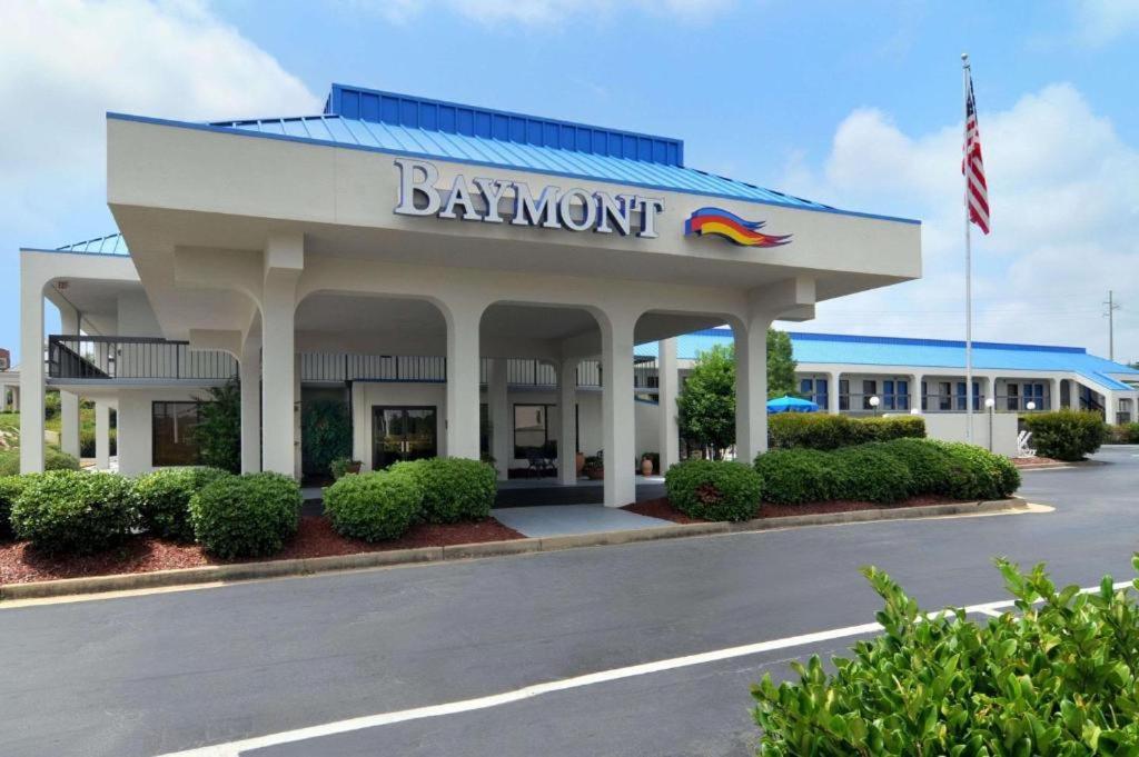 Baymont by Wyndham Macon I-75 photo 5