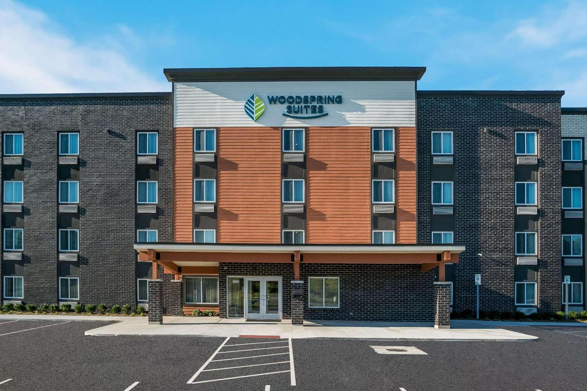WoodSpring Suites Detroit Sterling Heights photo 39