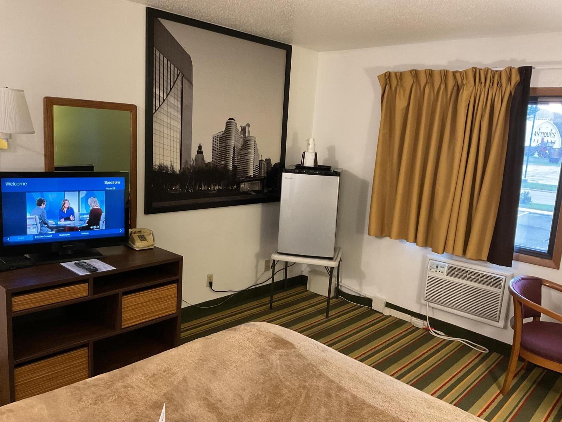 Budget Host Inn photo 19