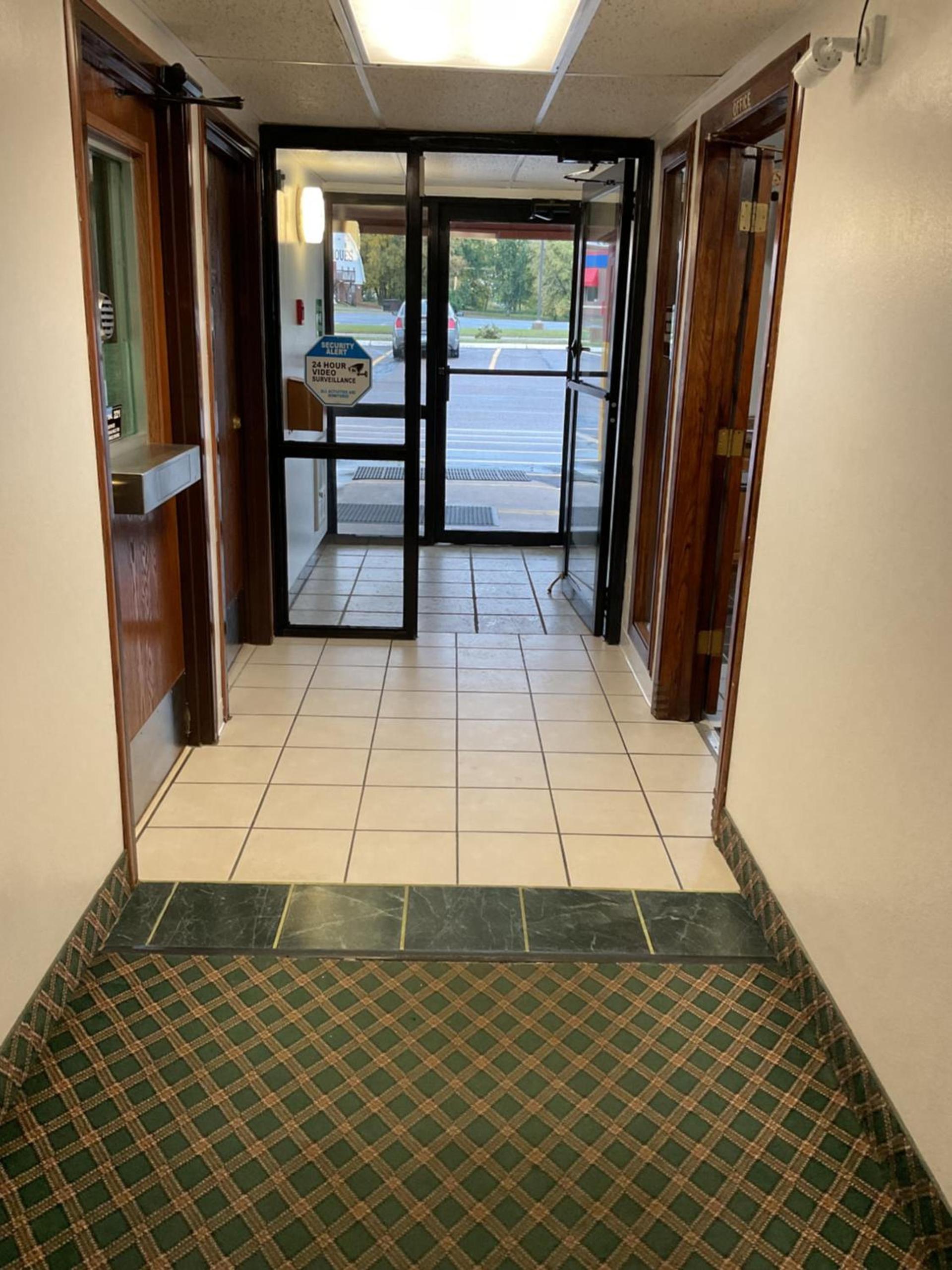 Budget Host Inn photo 23