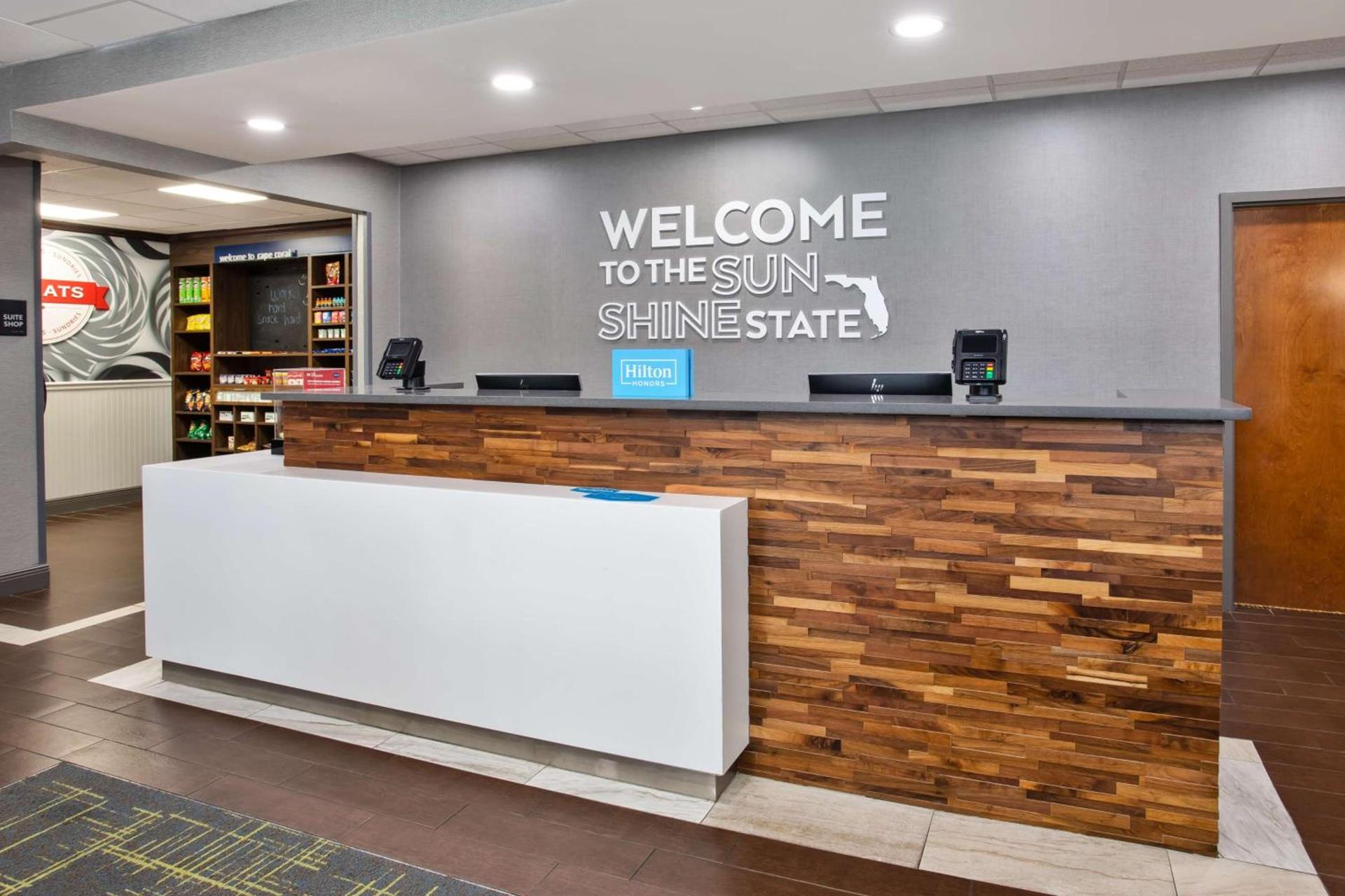 Hampton Inn & Suites Cape Coral / Fort Myers photo 6