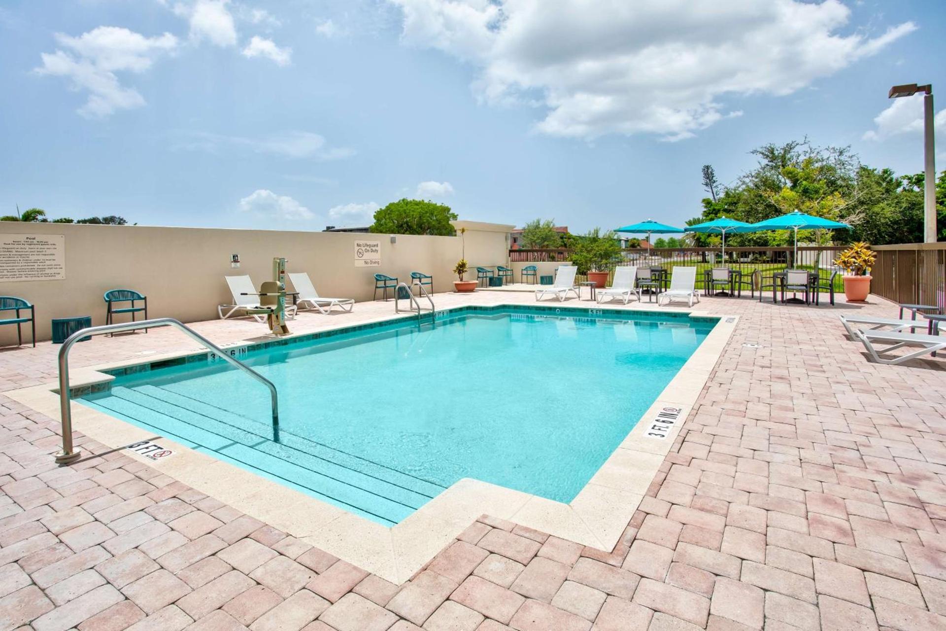 Hampton Inn & Suites Cape Coral / Fort Myers photo 10