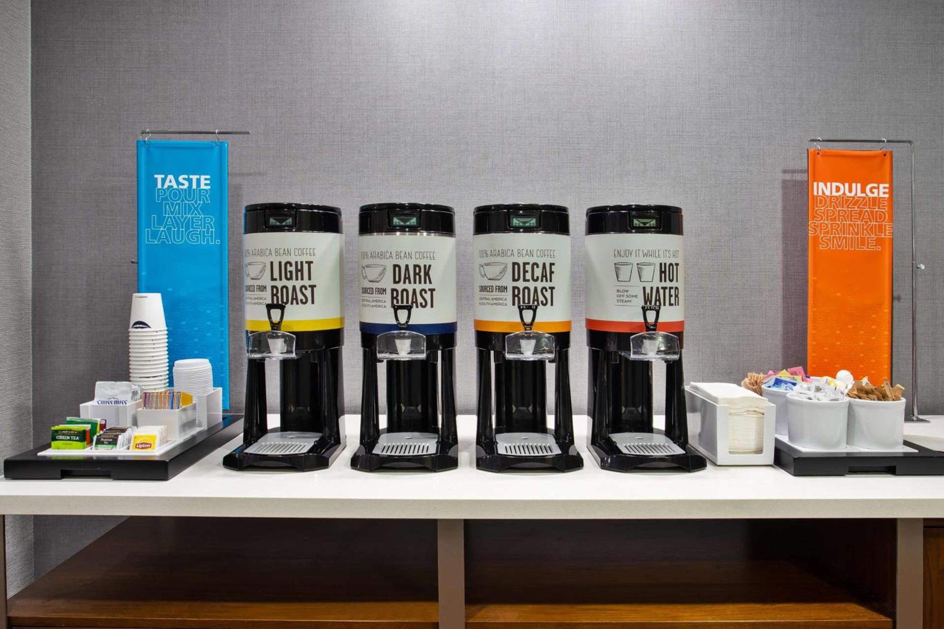 Hampton Inn & Suites Cape Coral / Fort Myers photo 12