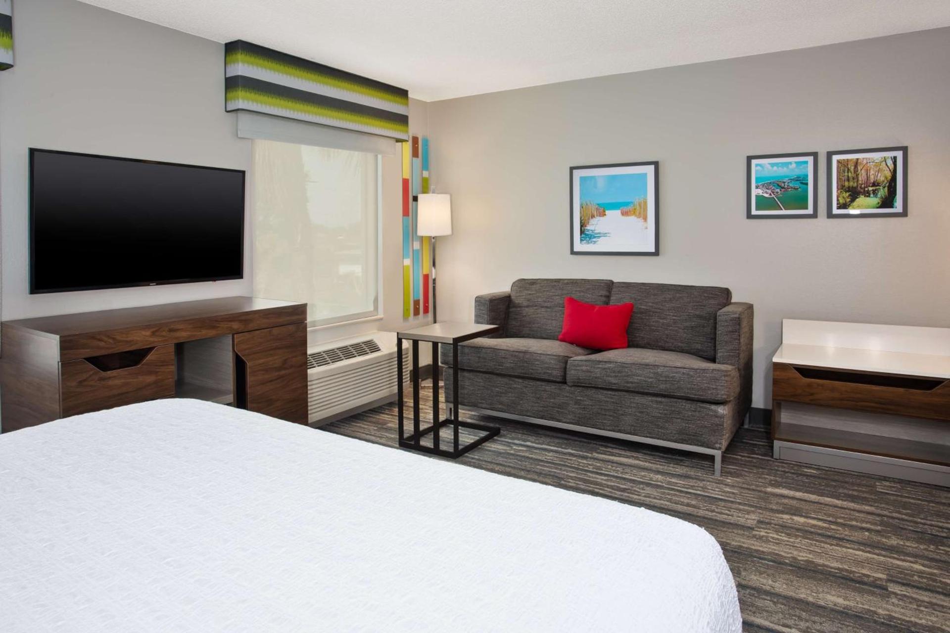 Hampton Inn & Suites Cape Coral / Fort Myers photo 19