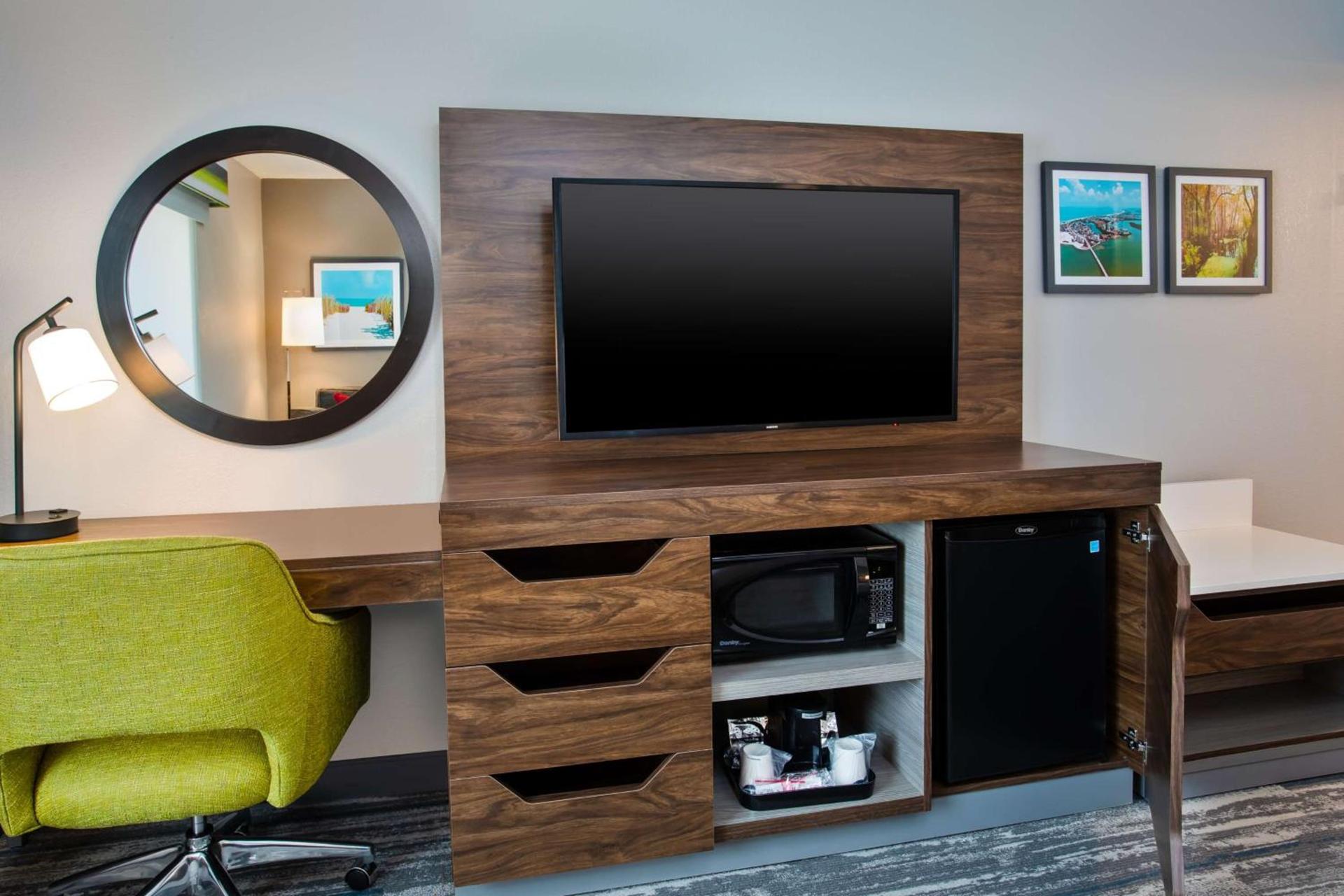 Hampton Inn & Suites Cape Coral / Fort Myers photo 21
