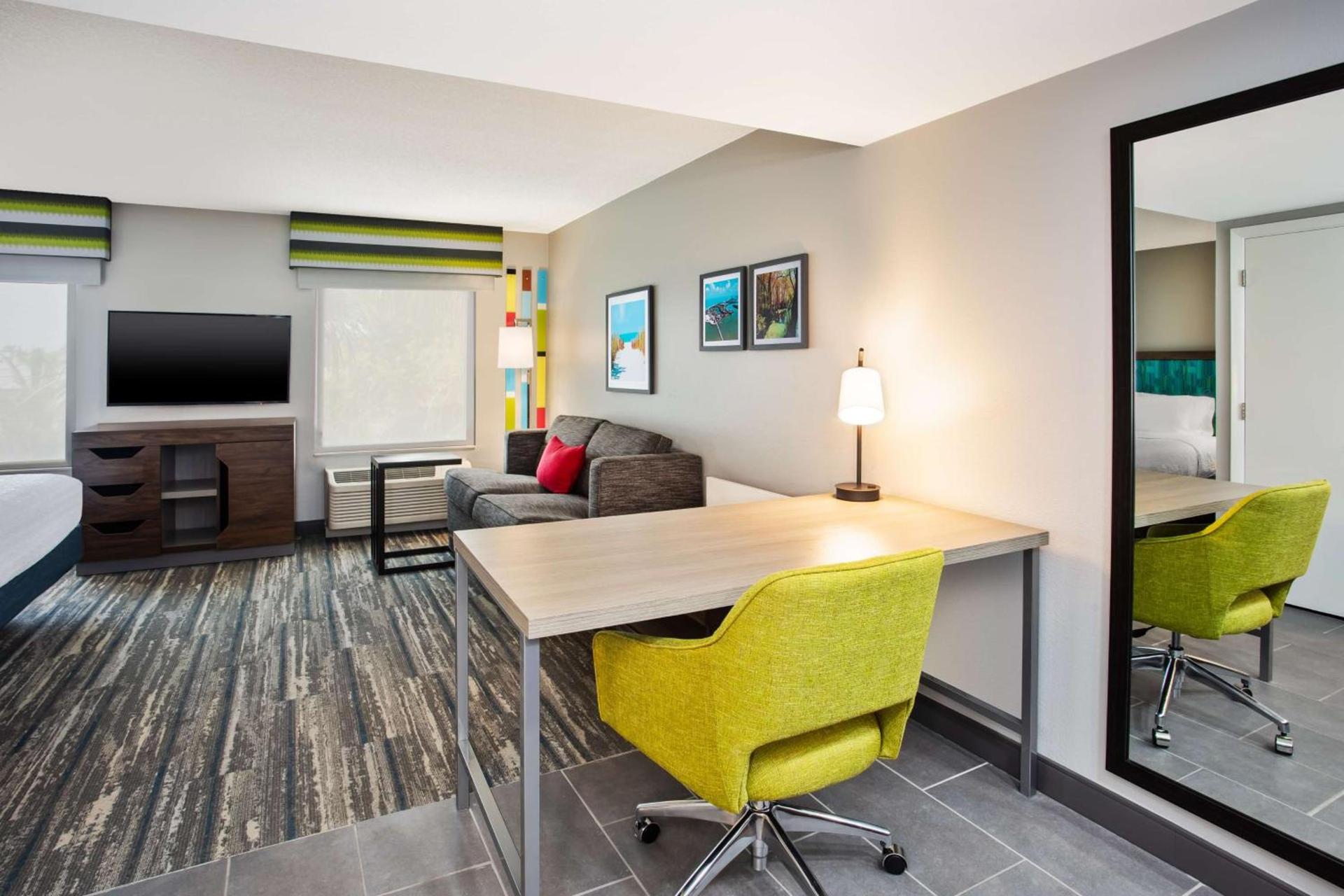 Hampton Inn & Suites Cape Coral / Fort Myers photo 22