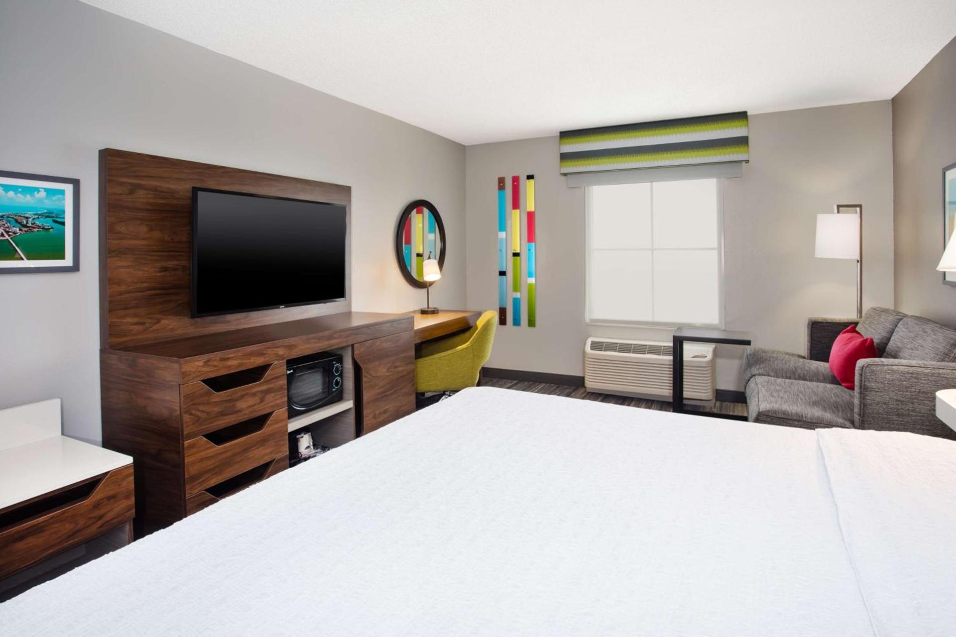 Hampton Inn & Suites Cape Coral / Fort Myers photo 26