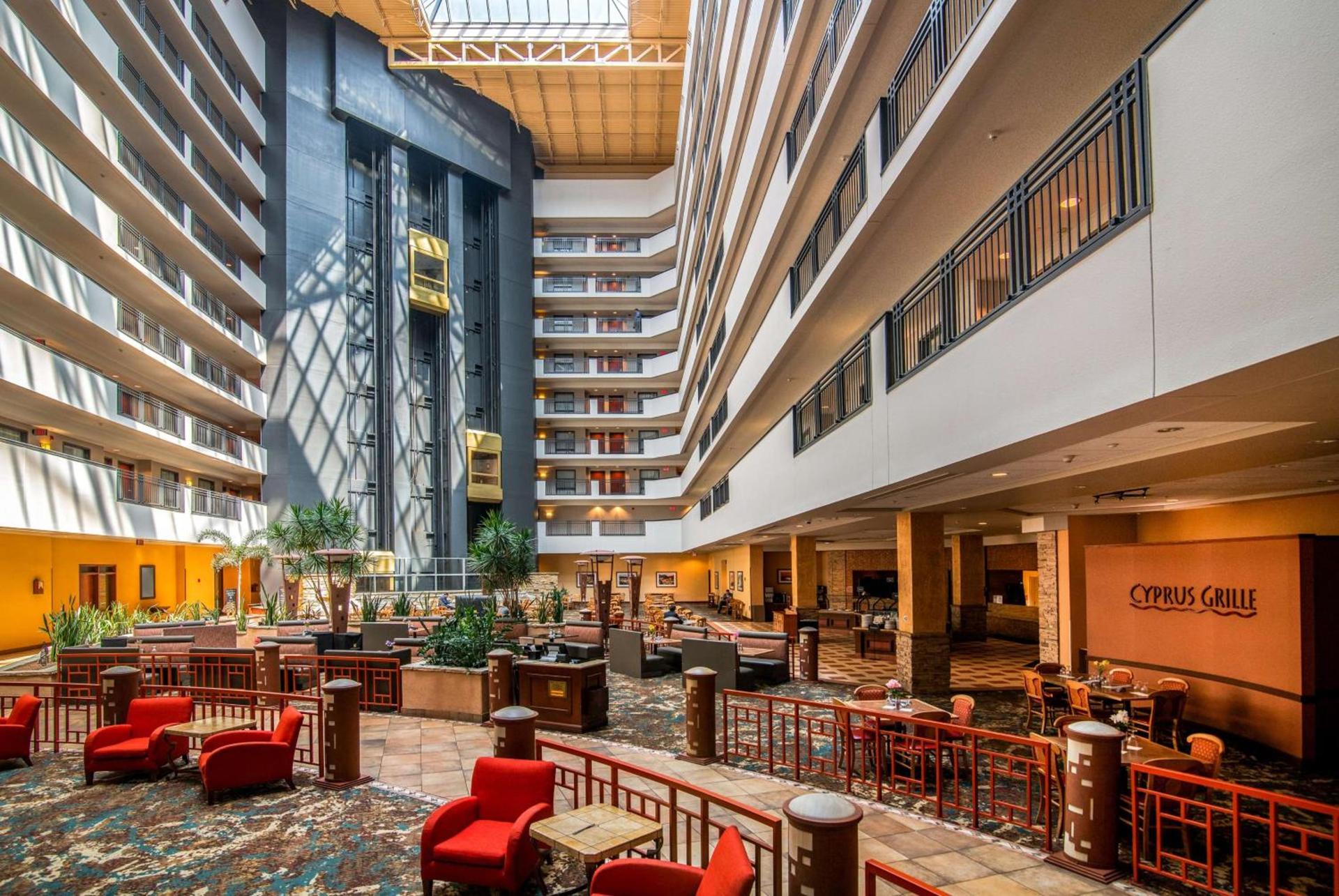Embassy Suites by Hilton Albuquerque photo 3