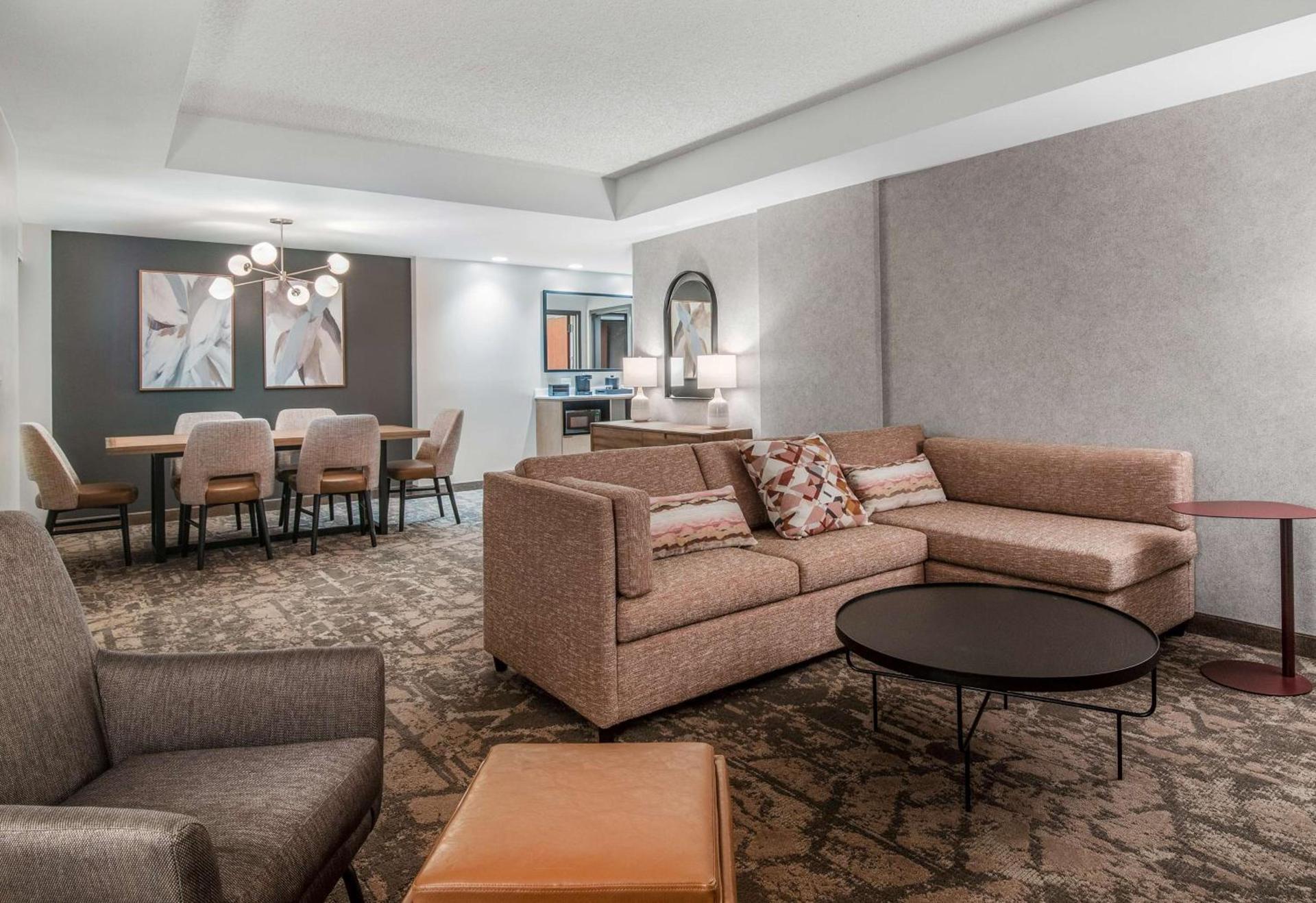 Embassy Suites by Hilton Albuquerque photo 28