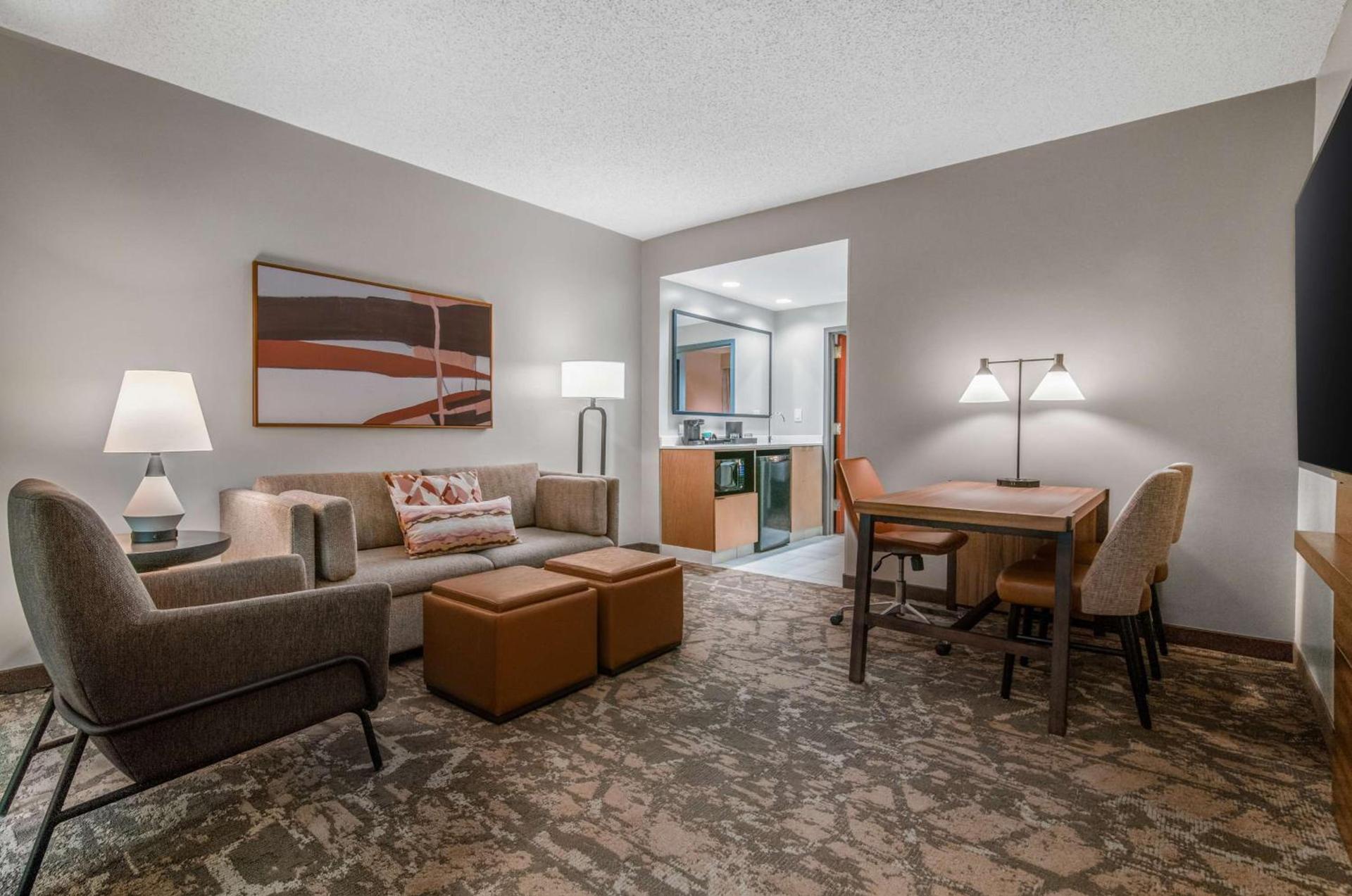 Embassy Suites by Hilton Albuquerque photo 32