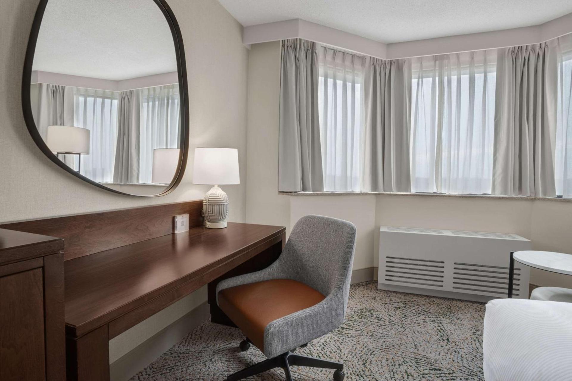 Hilton Arlington National Landing photo 32