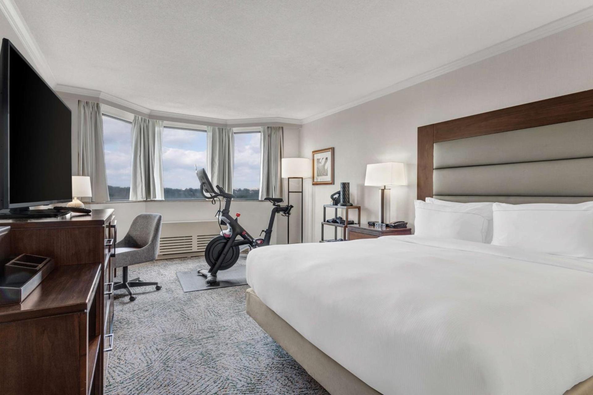 Hilton Arlington National Landing photo 60