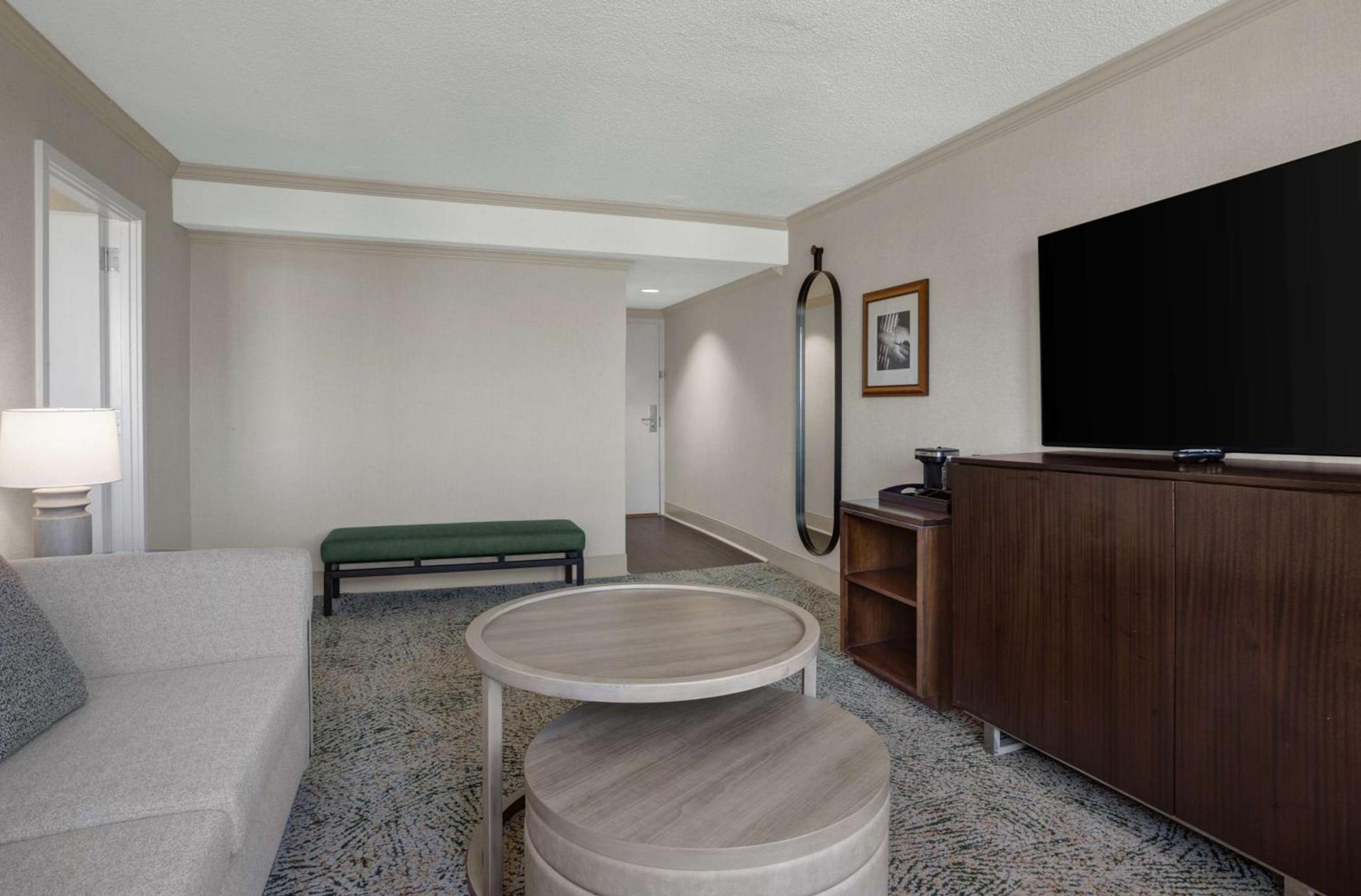 Hilton Arlington National Landing photo 62