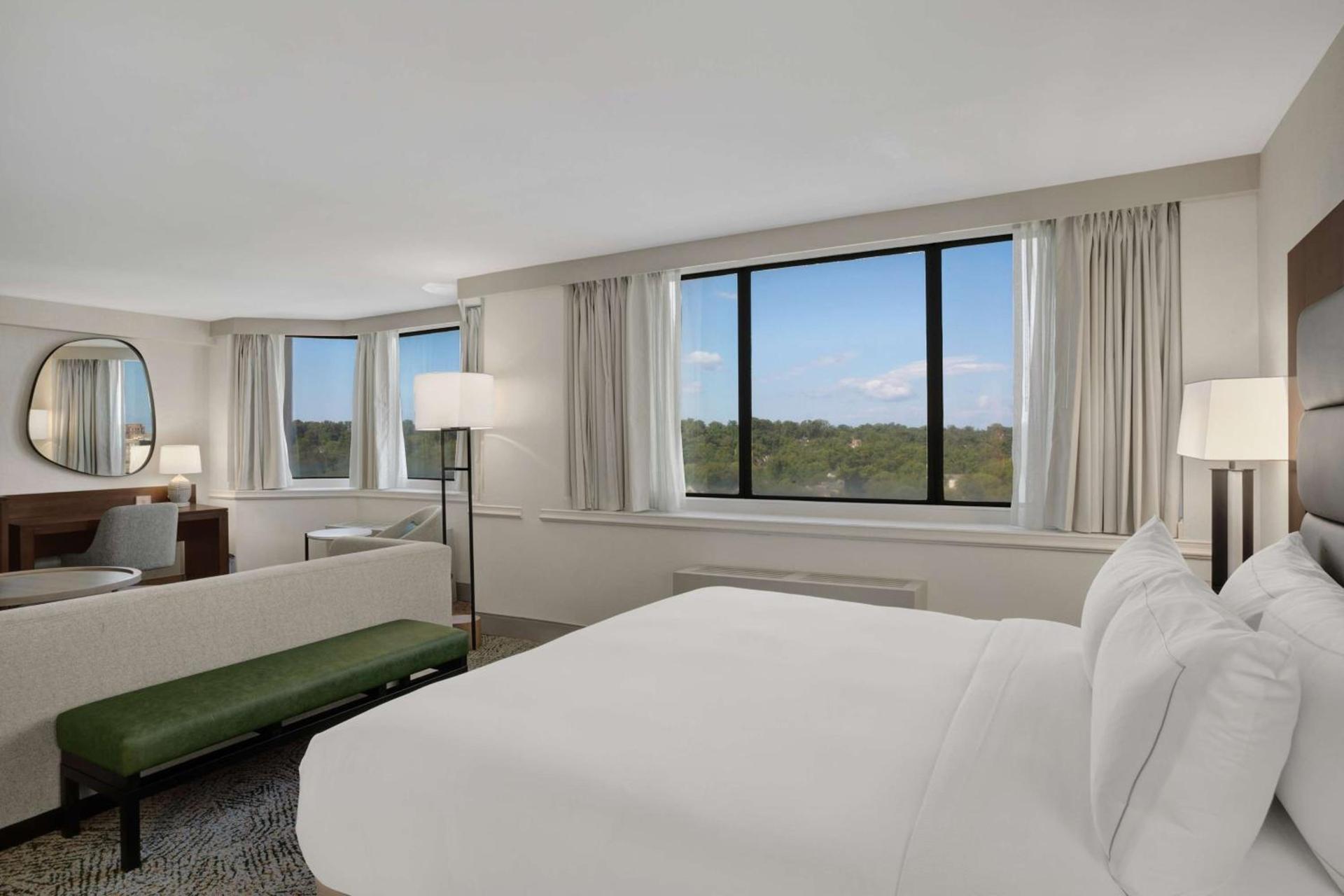 Hilton Arlington National Landing photo 64