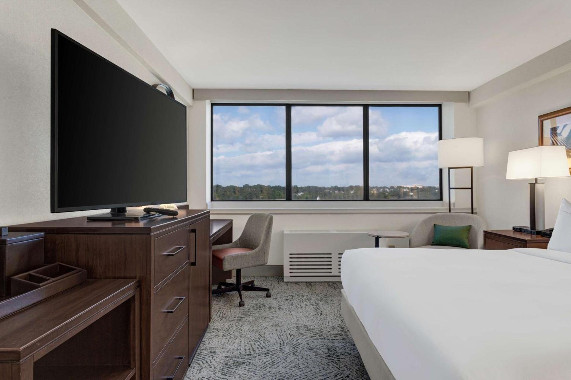 Hilton Arlington National Landing photo 82
