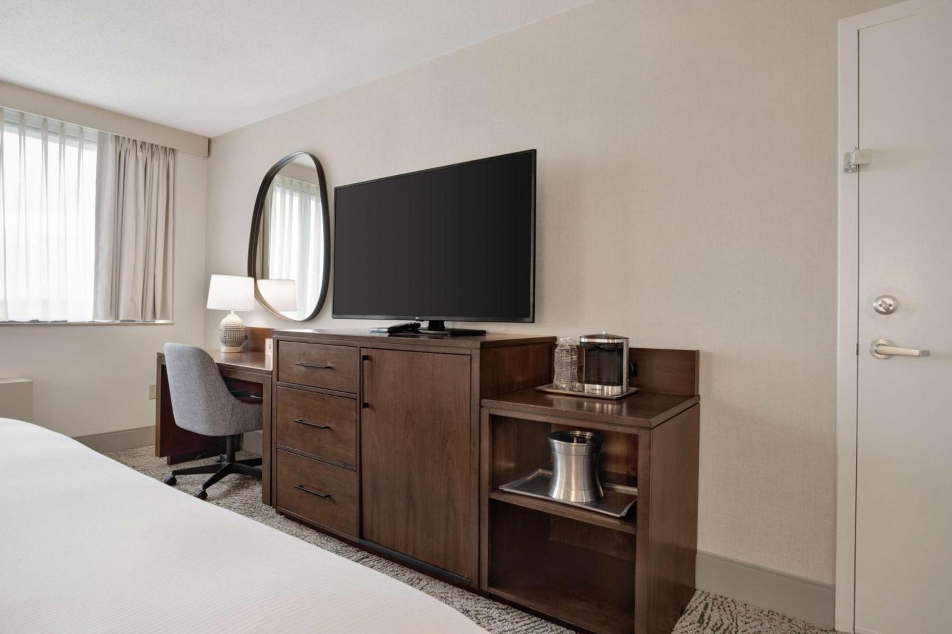 Hilton Arlington National Landing photo 88