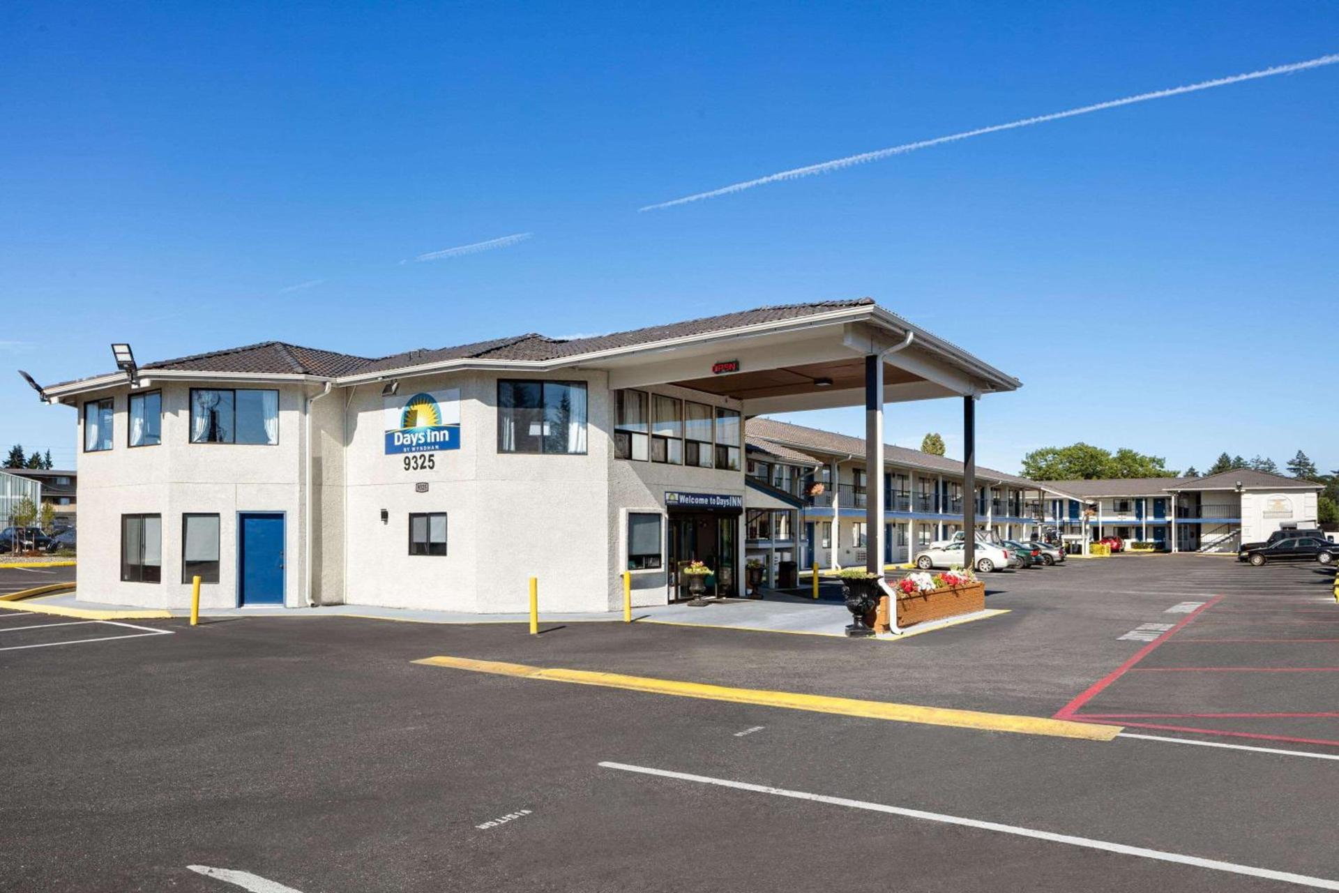 Days Inn by Wyndham Lakewood South Tacoma photo 2