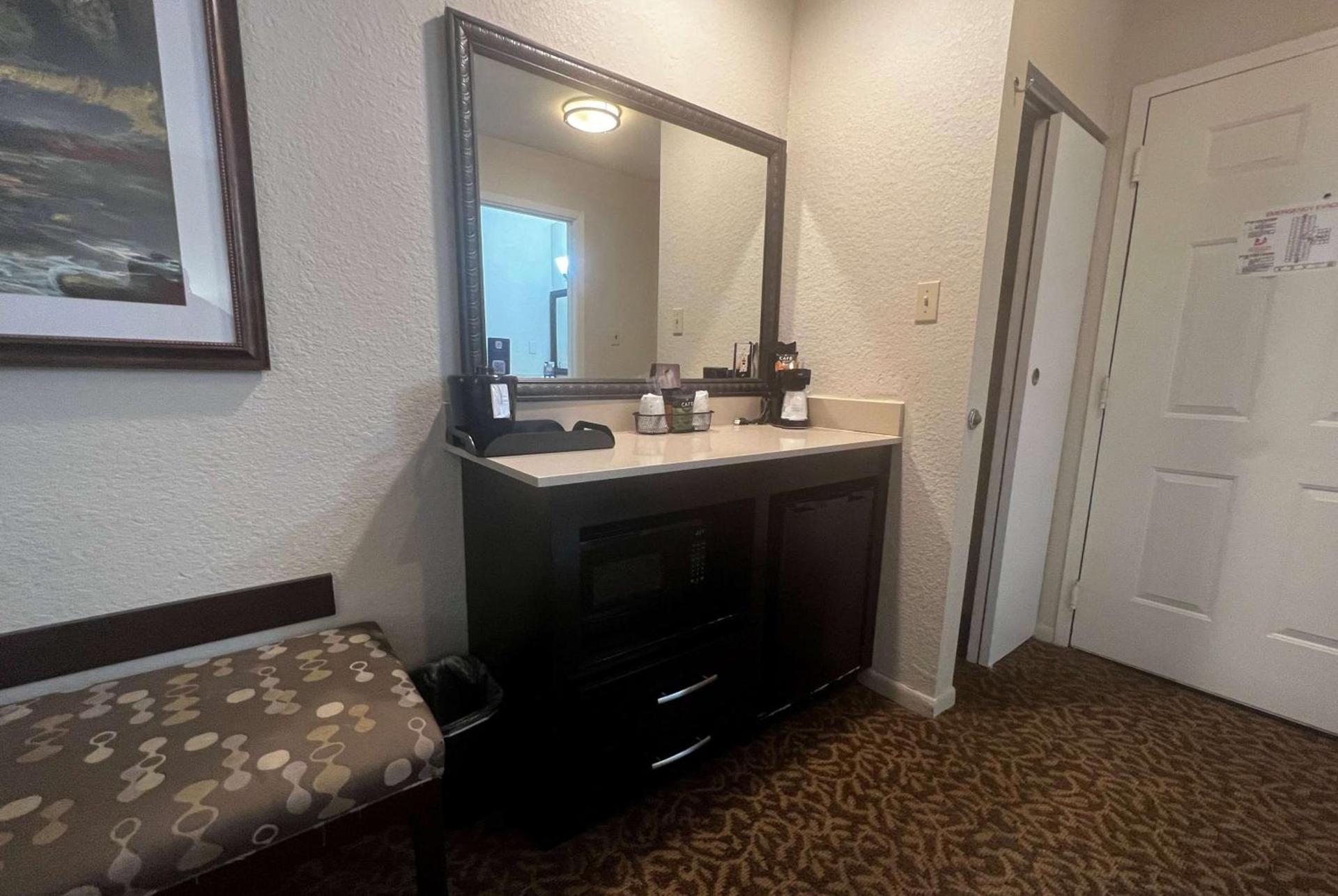 Studio 6 Houston, TX - Westchase photo 46