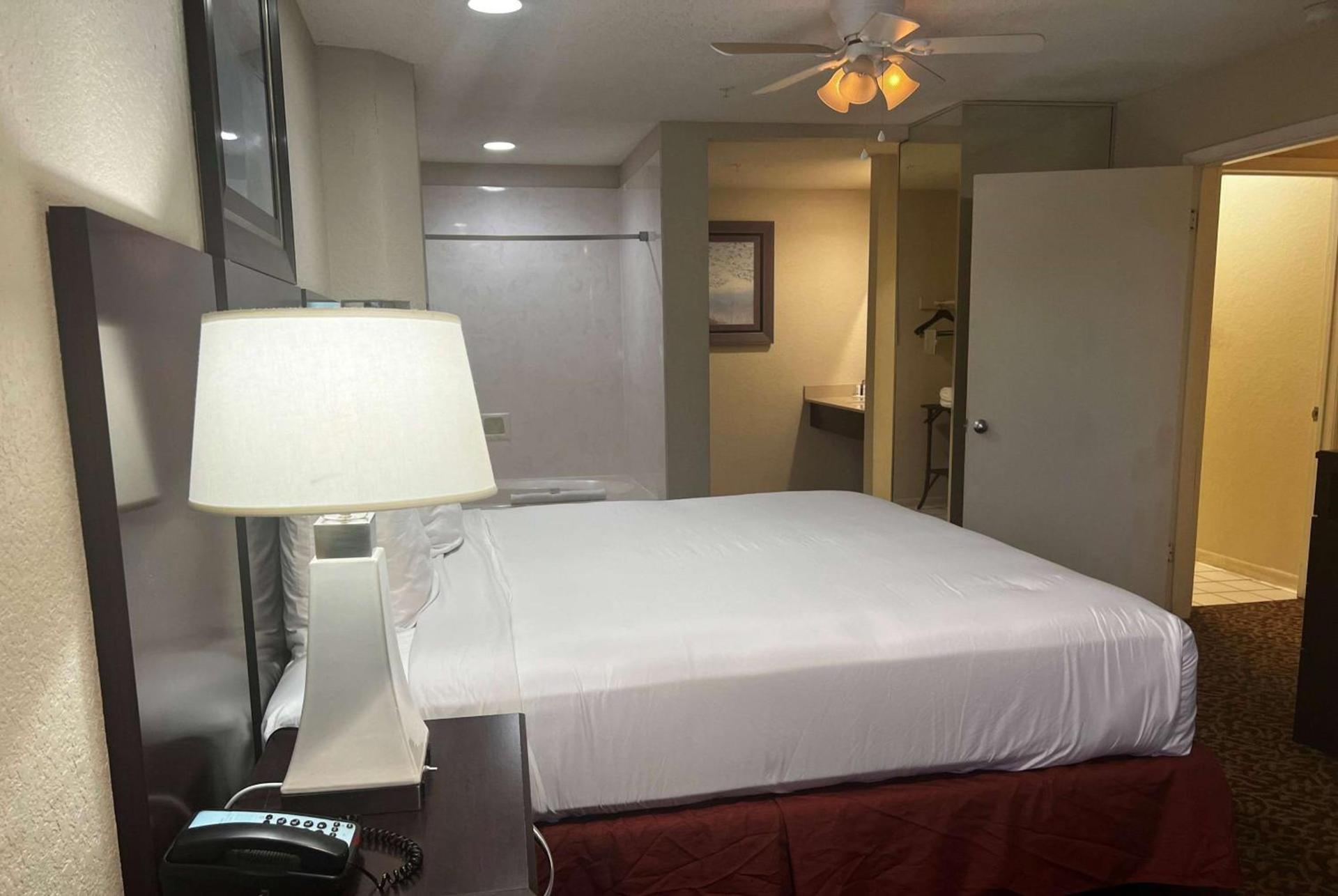 Studio 6 Houston, TX - Westchase photo 51