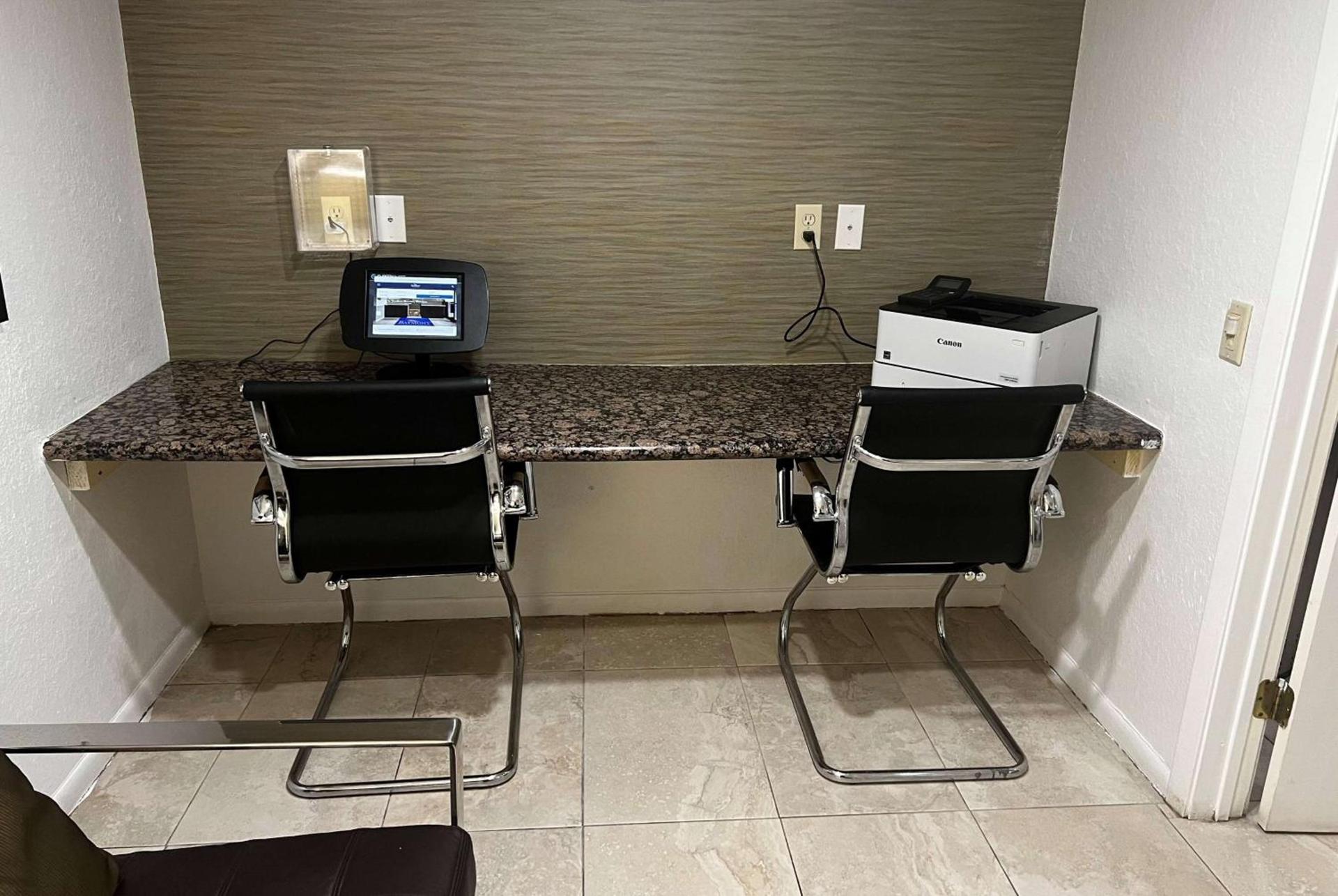 Studio 6 Houston, TX - Westchase photo 32