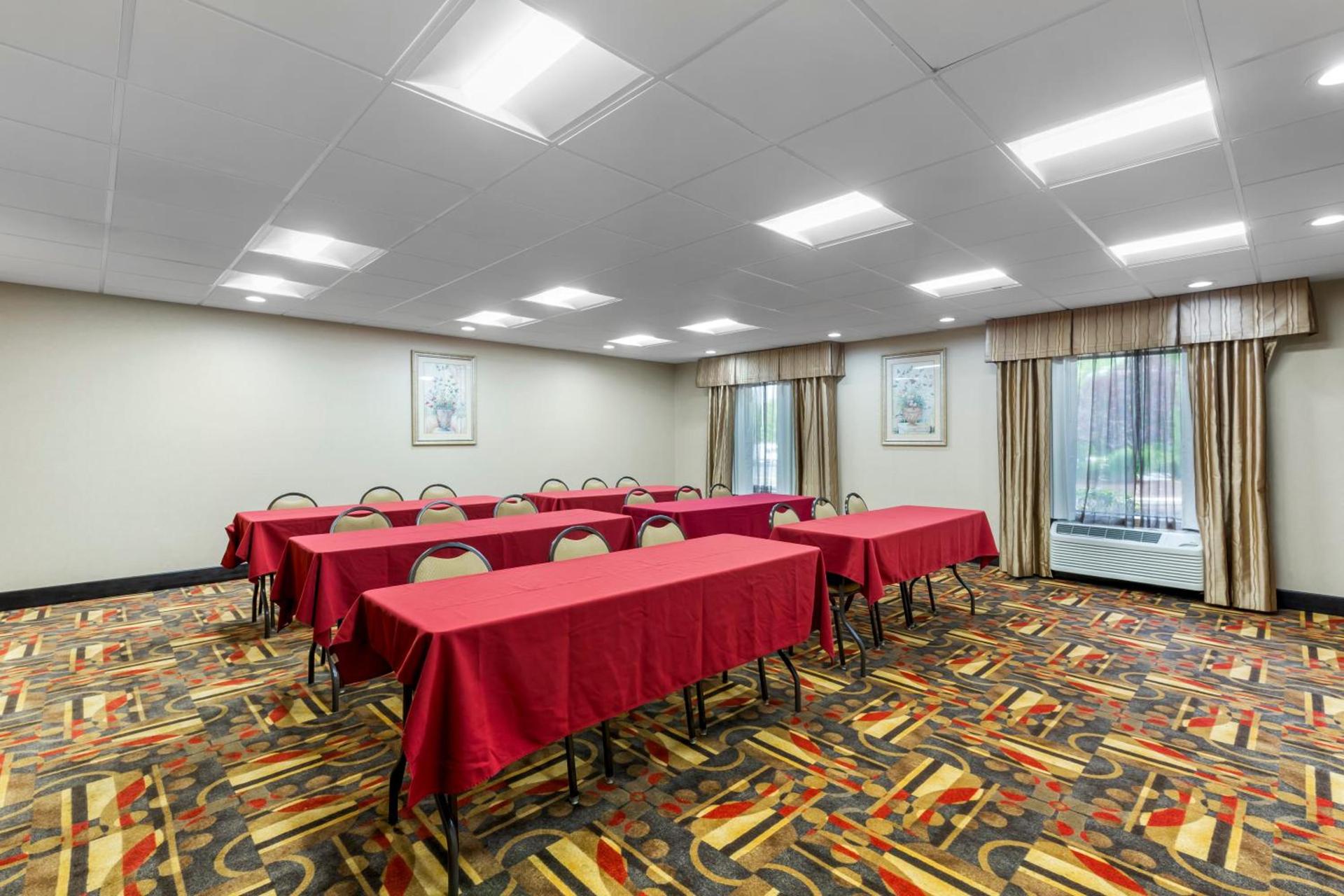 Comfort Inn, Cleveland South - Richfield photo 15