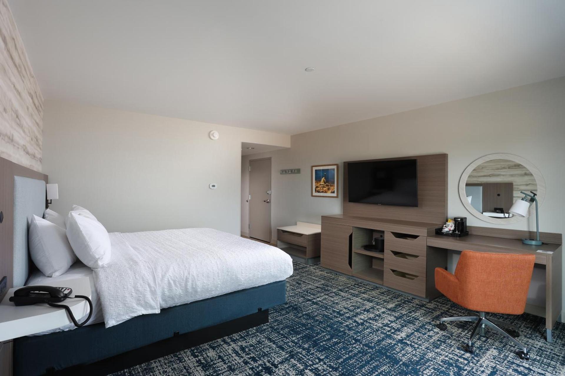 Hampton Inn & Suites Manistee, Mi photo 44