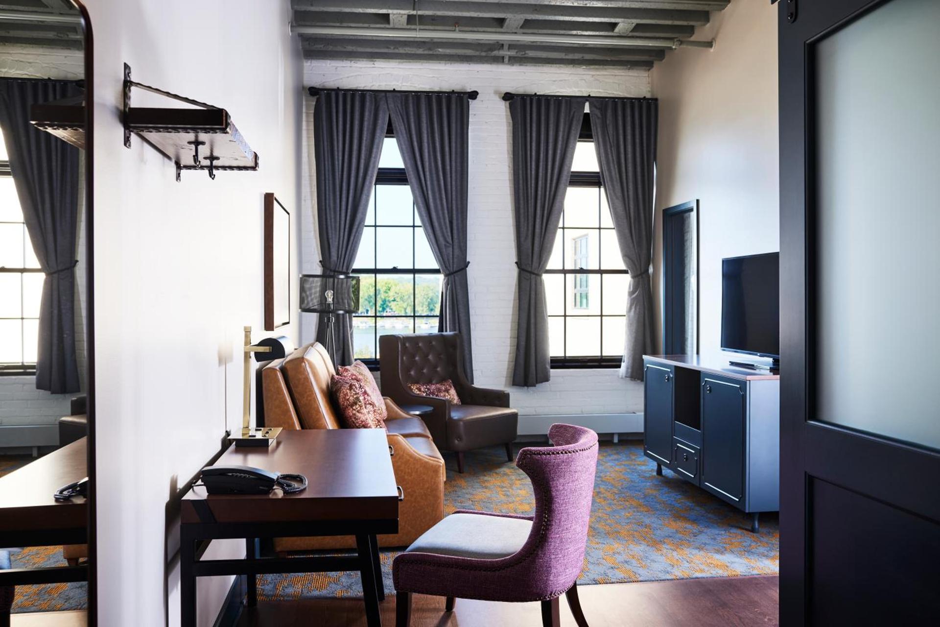 The Confluence Hotel photo 12