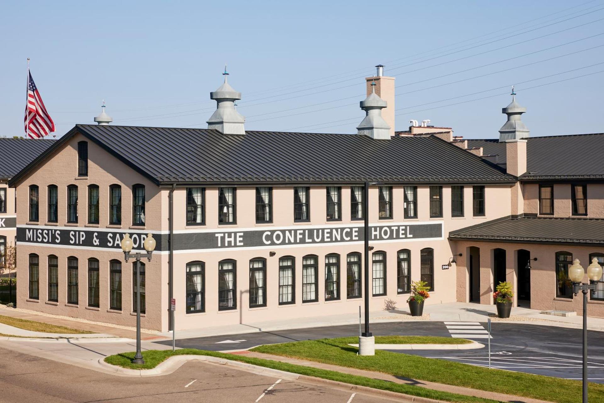 The Confluence Hotel photo 1