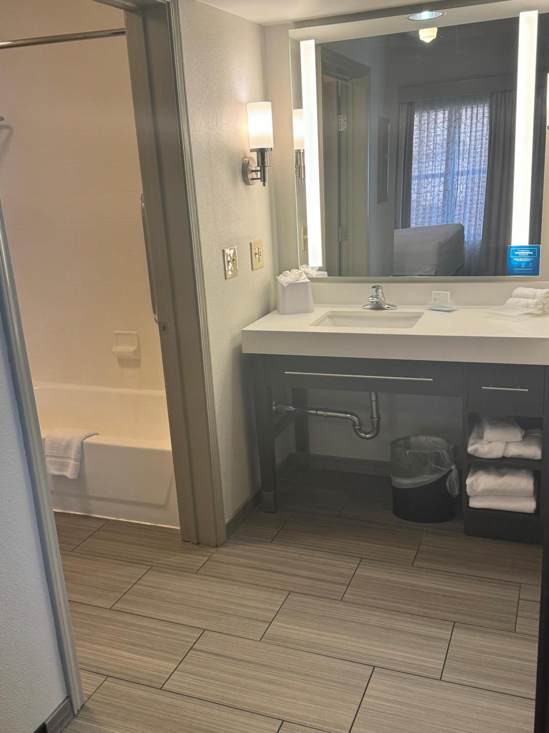 Homewood Suites by Hilton Saint Louis-Chesterfield photo 9
