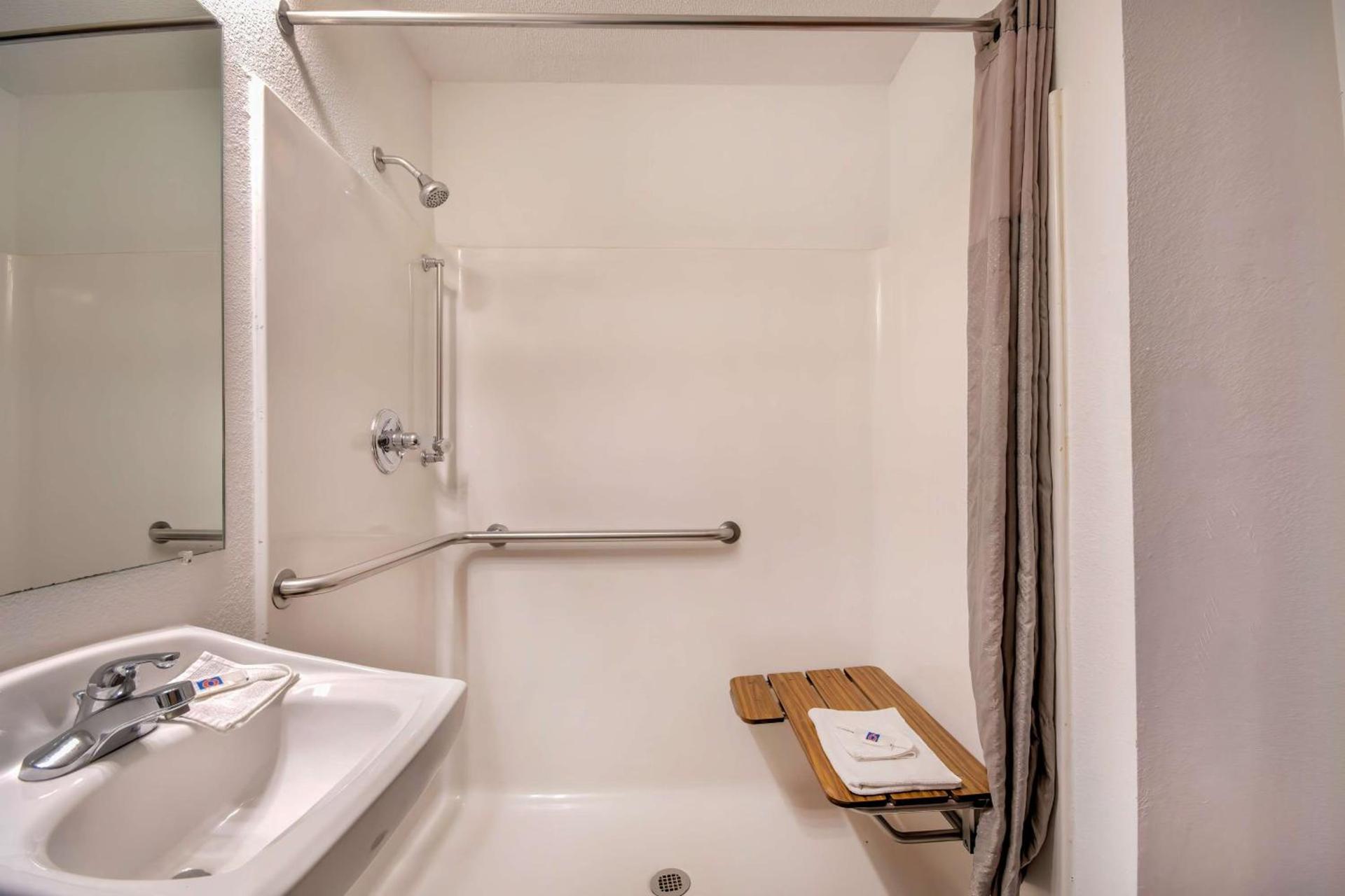 Motel 6 Walton, KY - Richwood - Cincinnati Airport South photo 8