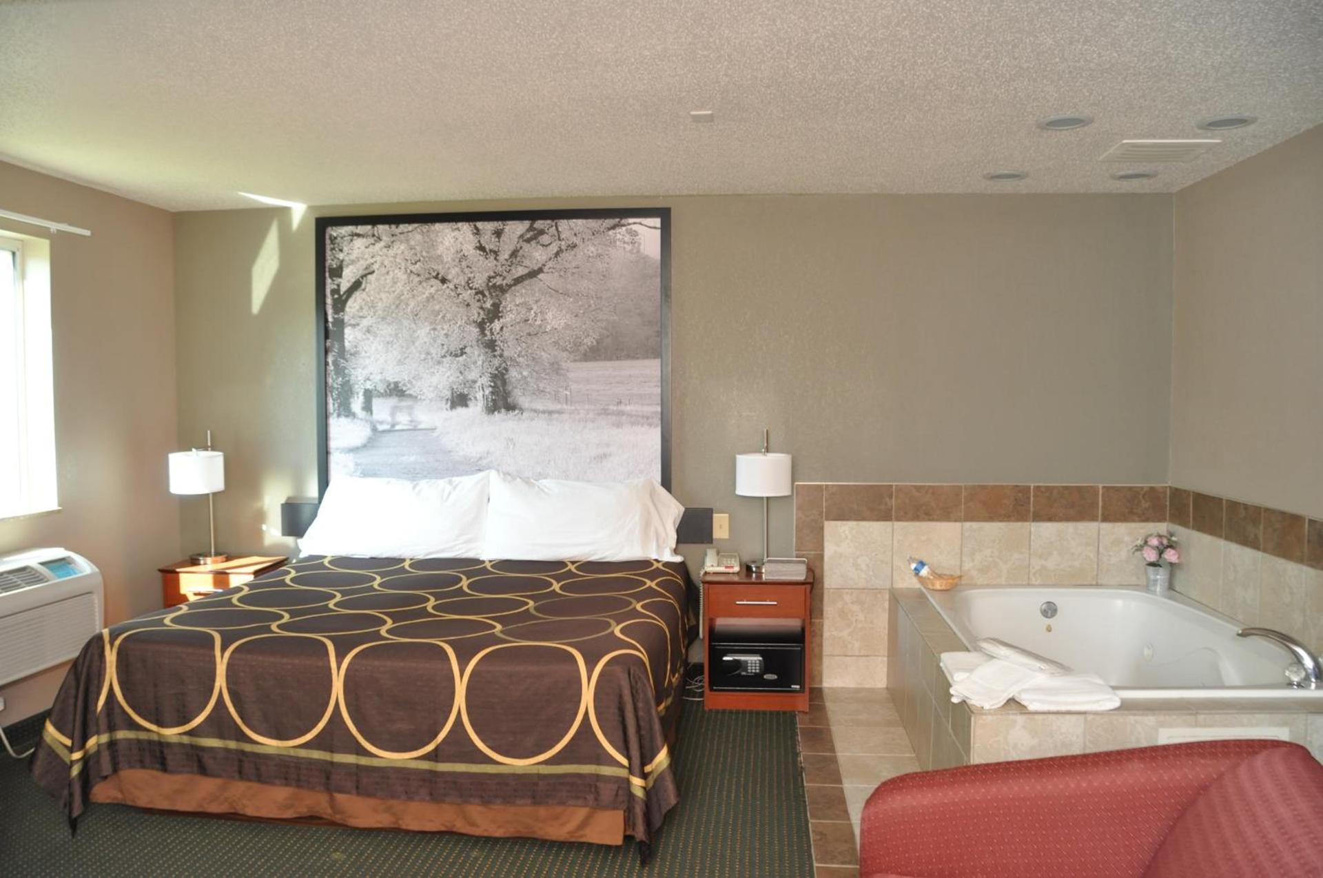 Super 8 by Wyndham Clearfield photo 91