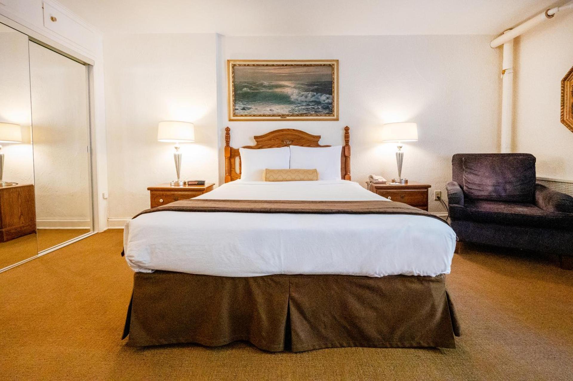 The Baroness Hotel photo 14