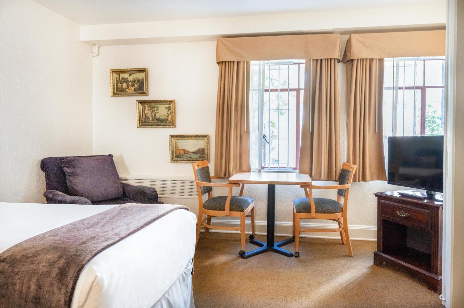 The Baroness Hotel photo 19