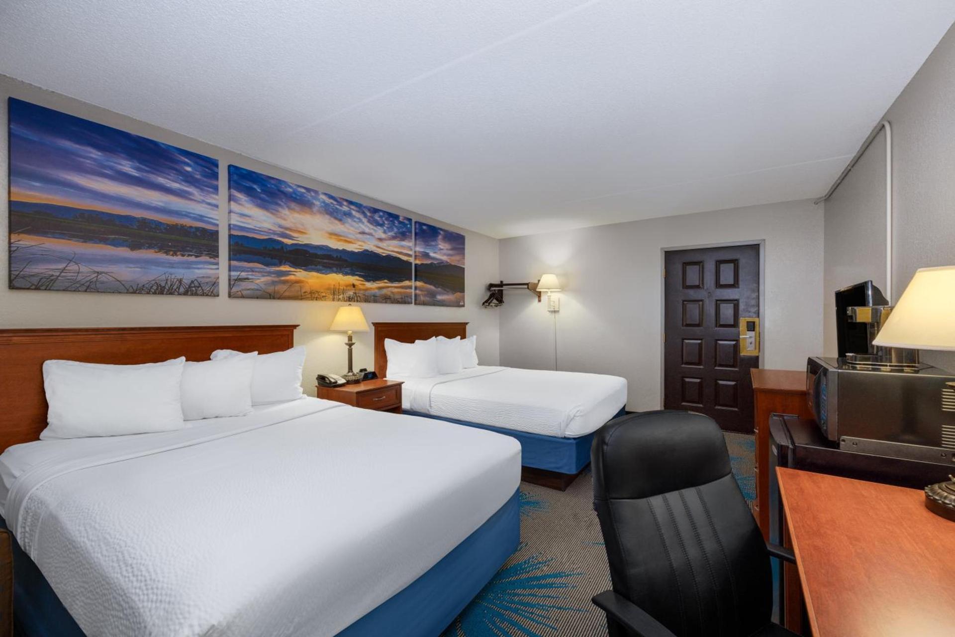 Days Inn by Wyndham Casper photo 49