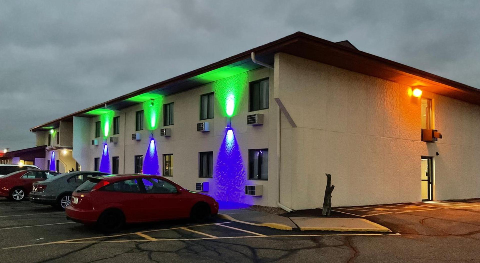 Budget Host Inn photo 3