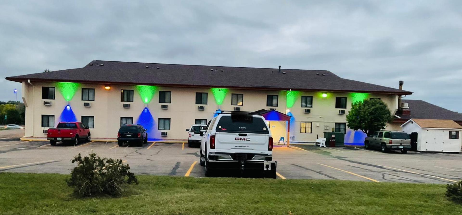 Budget Host Inn photo 2