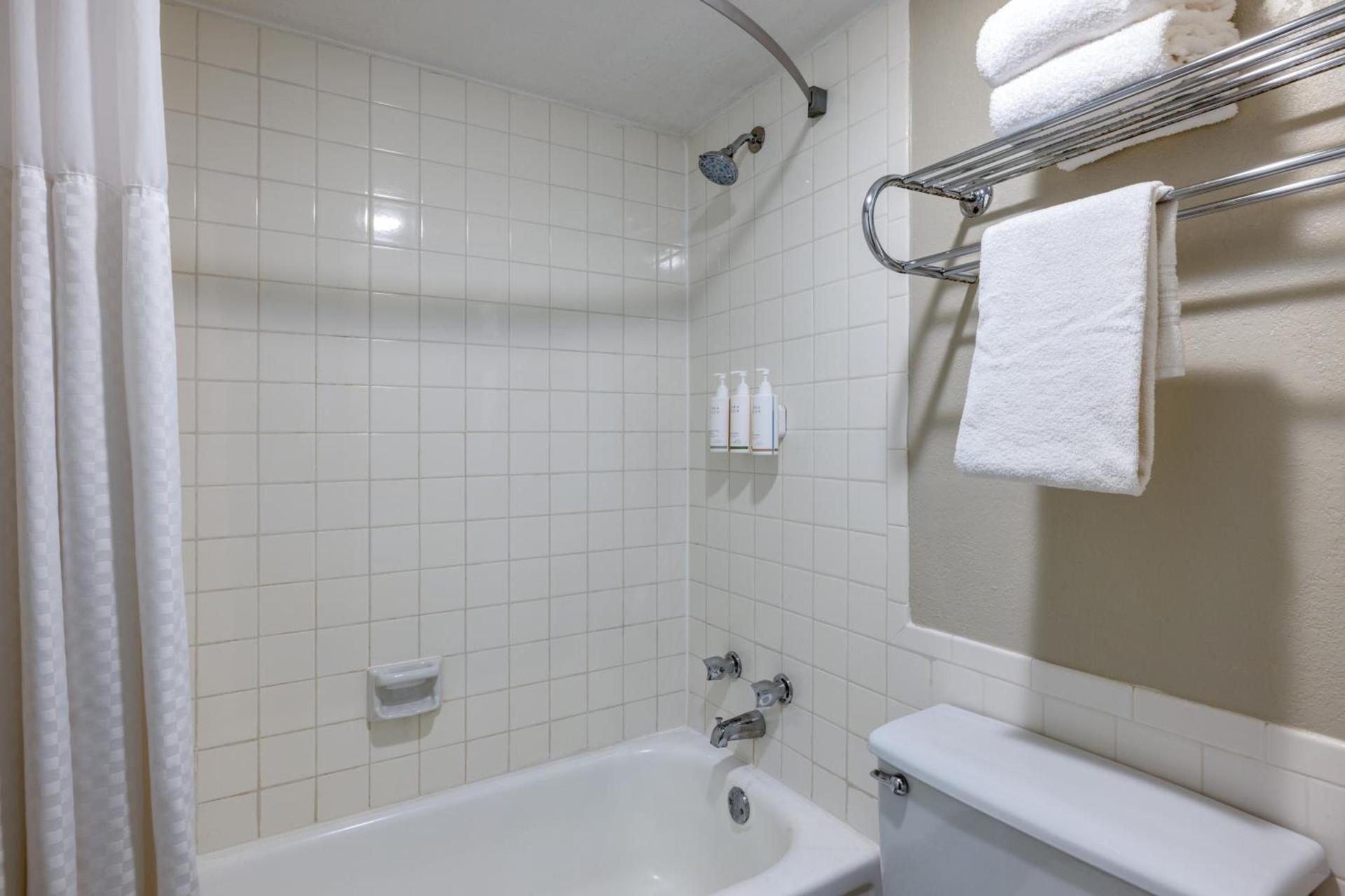 Days Inn by Wyndham Casper photo 48