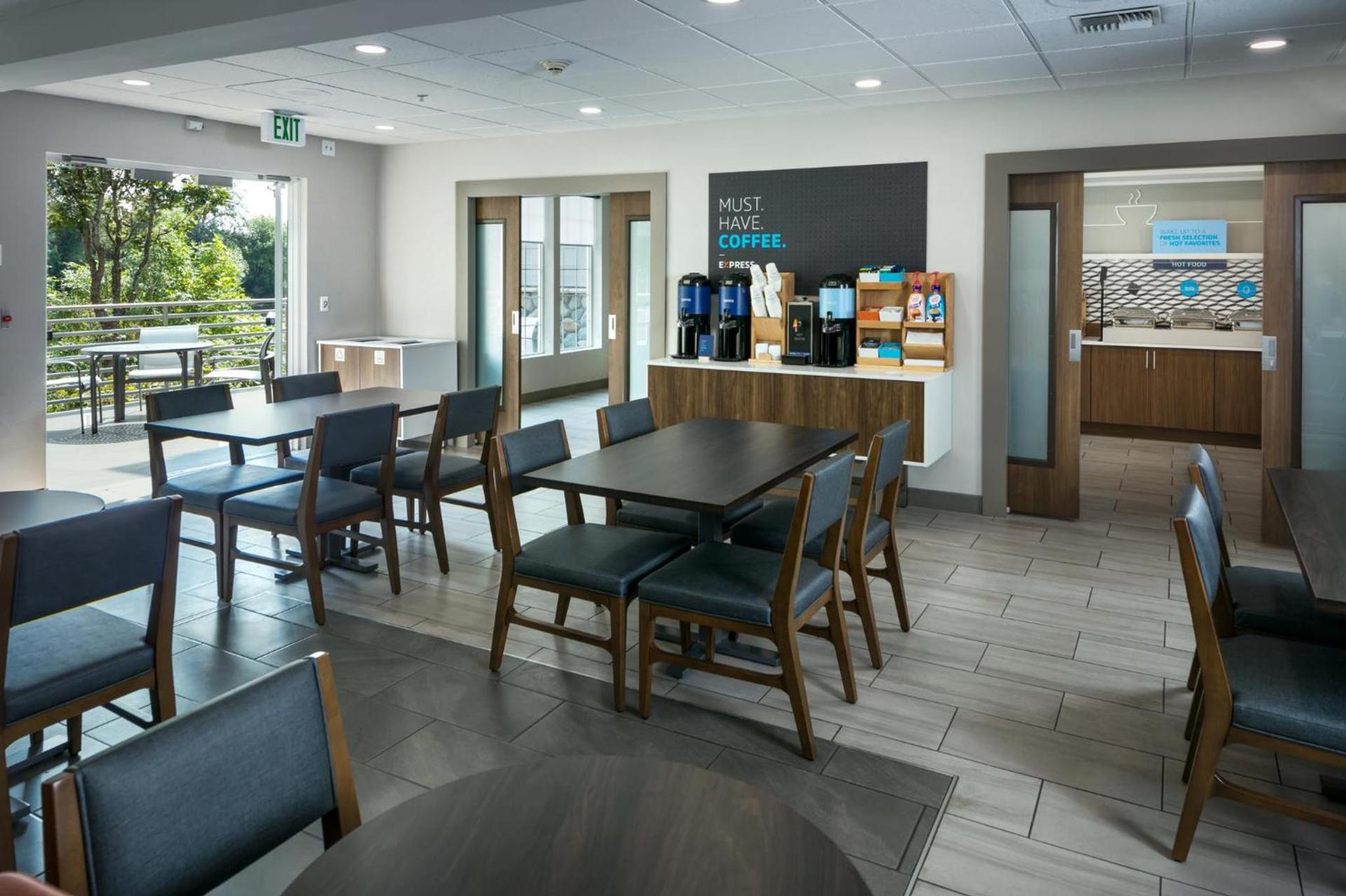 Holiday Inn Express Corvallis-On the River by IHG photo 42
