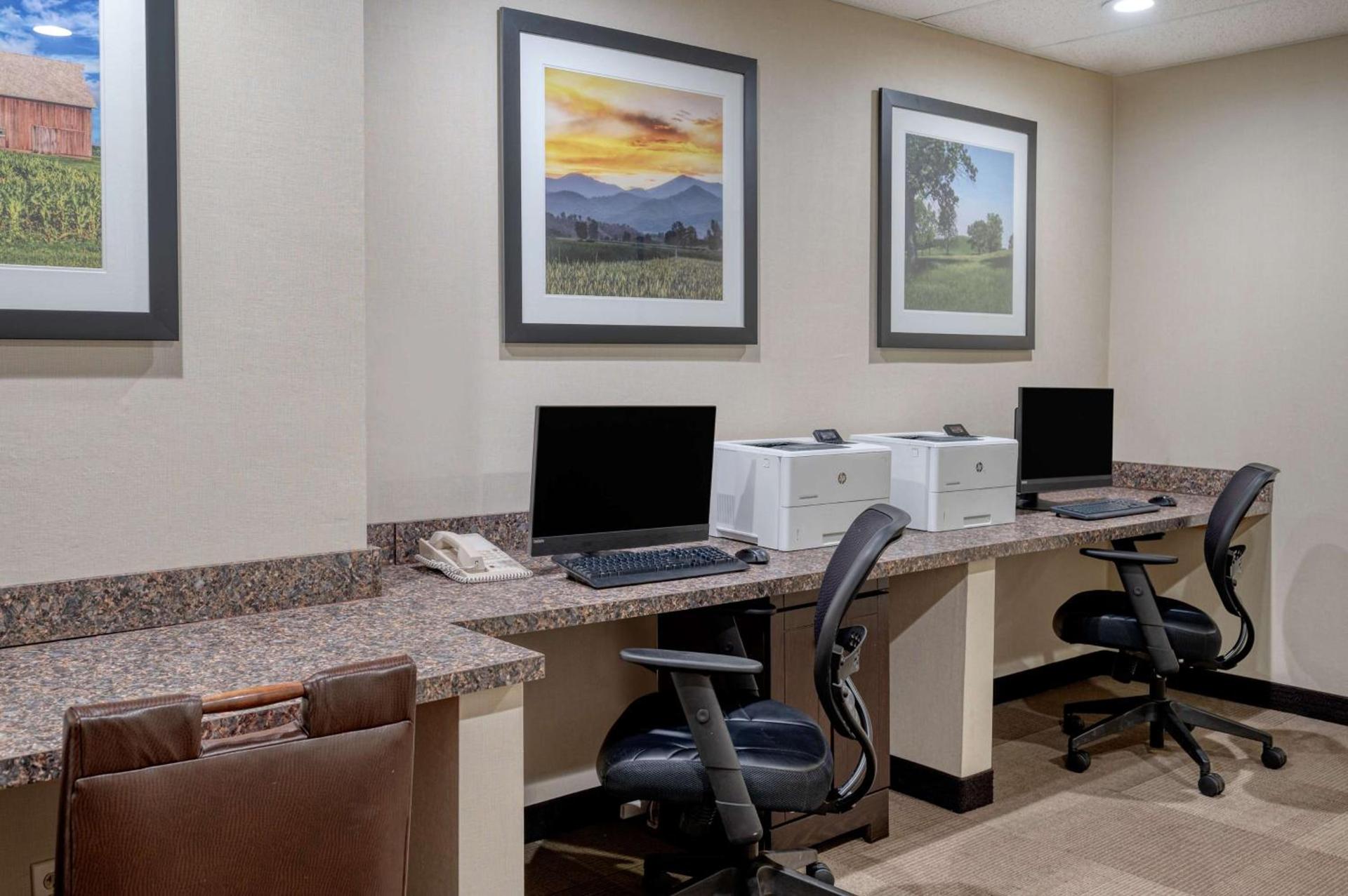 Hampton Inn St. Louis/Collinsville photo 29