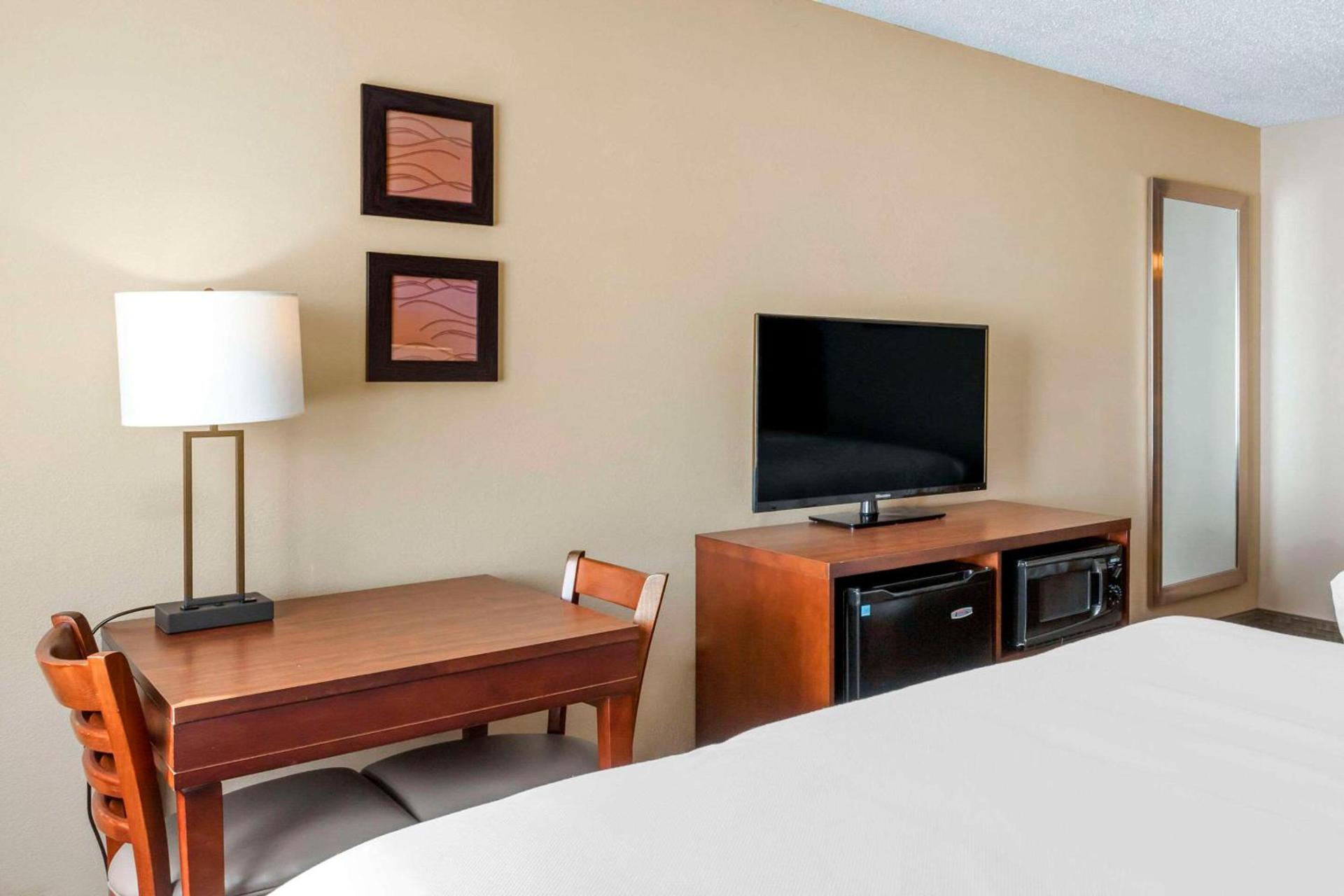 Comfort Inn Sault Ste Marie MI photo 13