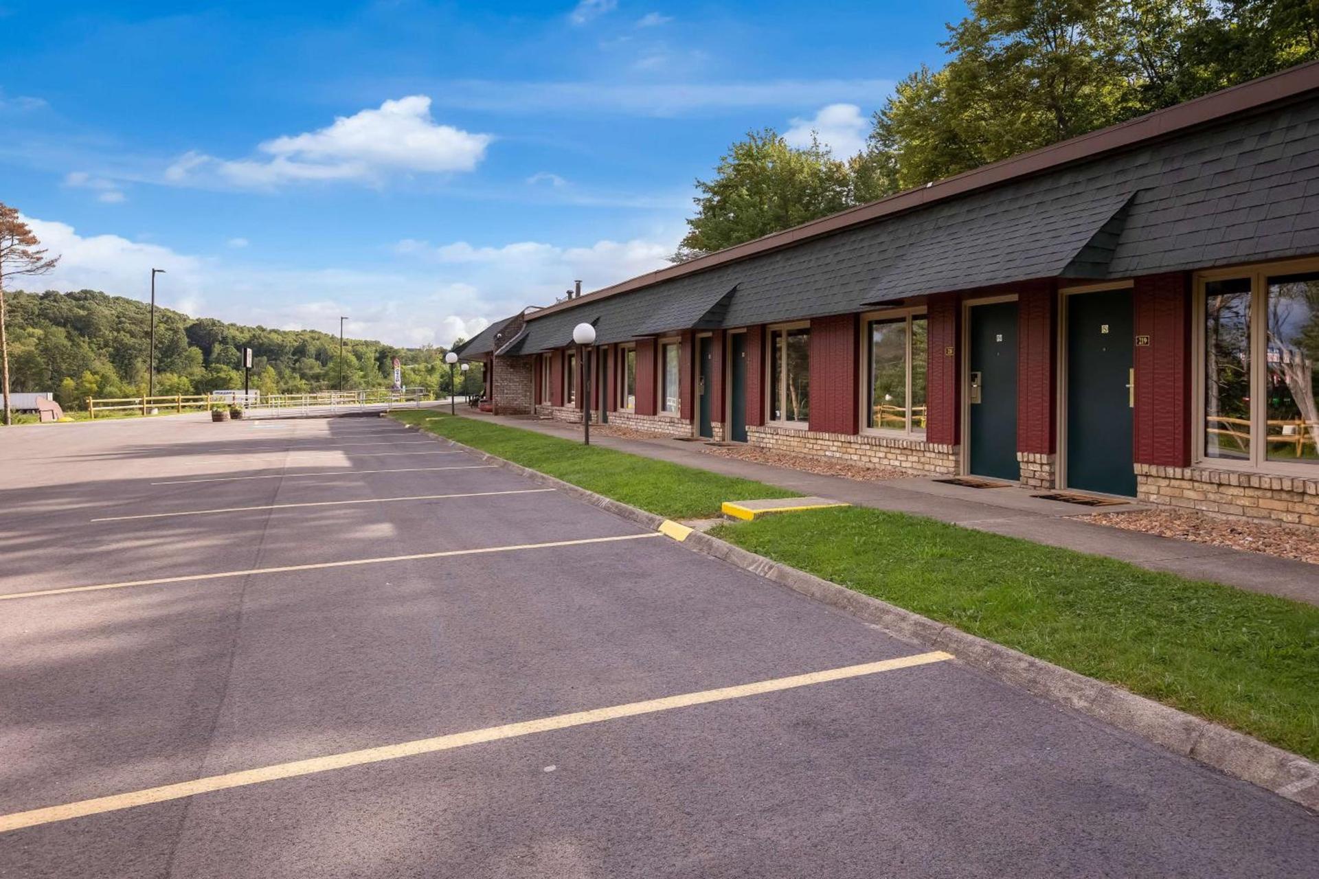 Travelodge by Wyndham Emlenton photo 22