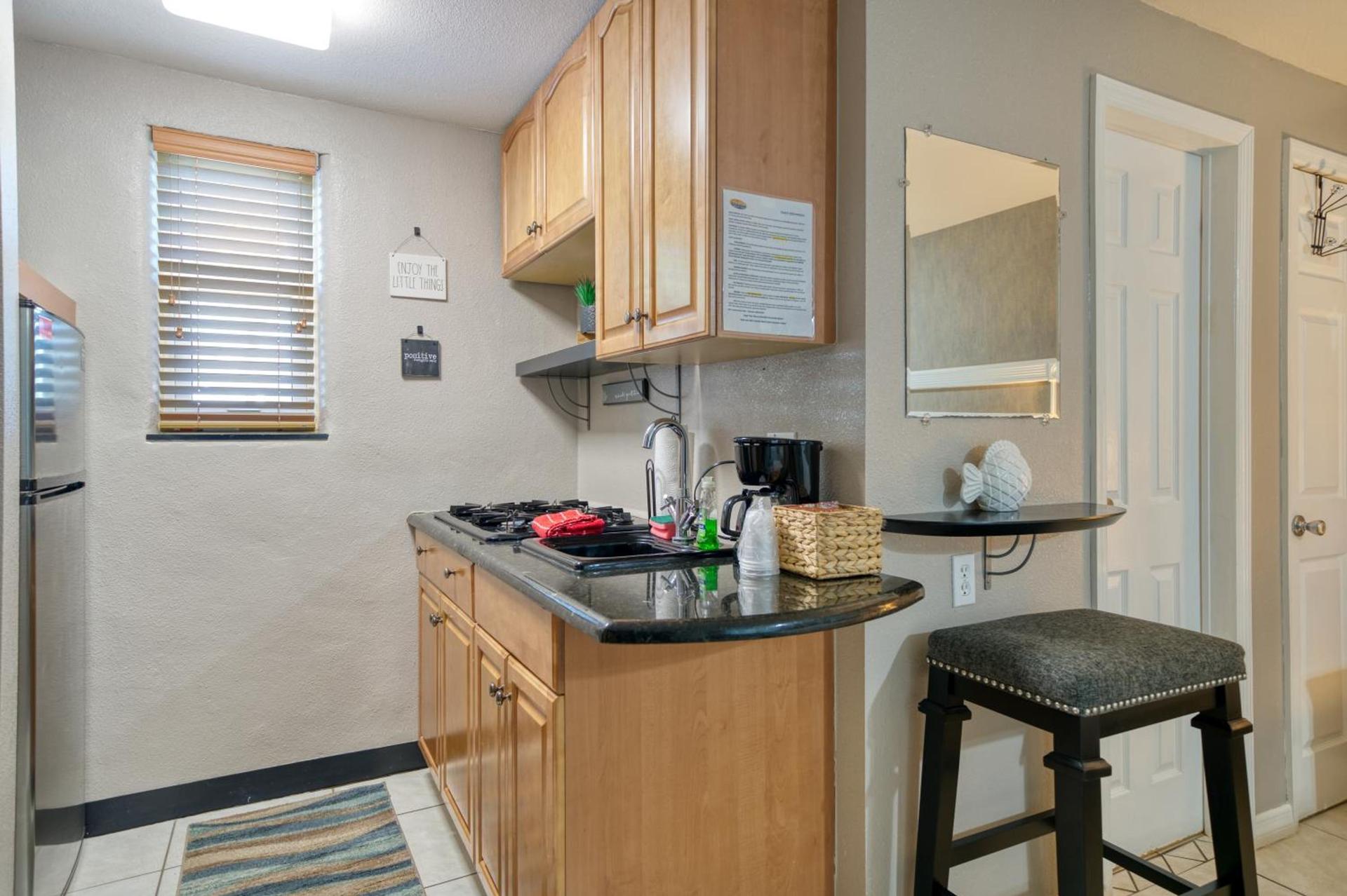 Camelot Beach Suites photo 14