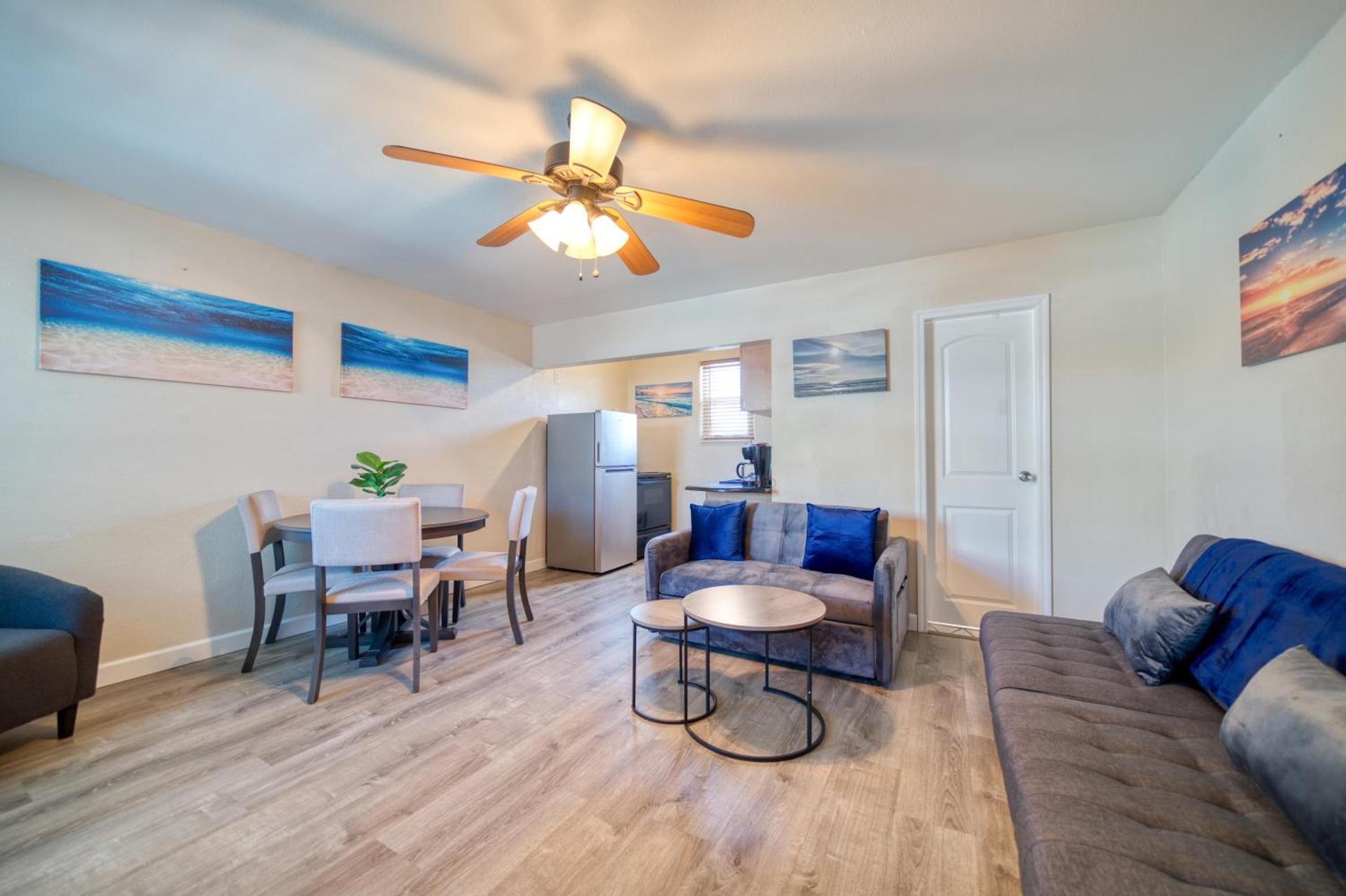 Camelot Beach Suites photo 8